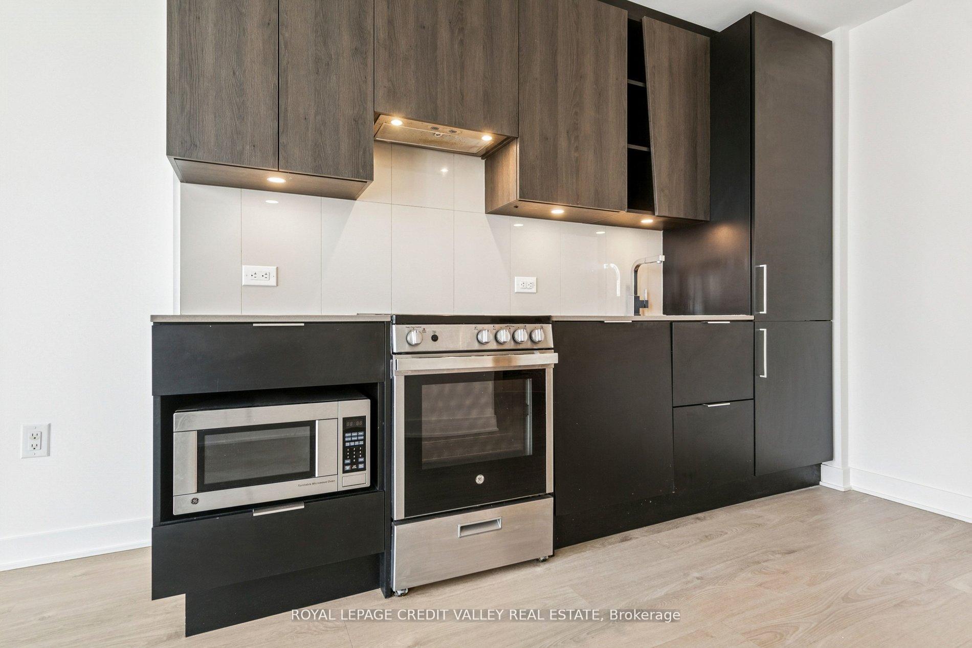 Photo 30 of Unit 1413, 3900 Confederation Parkway, Mississauga, City Centre — HOMEH