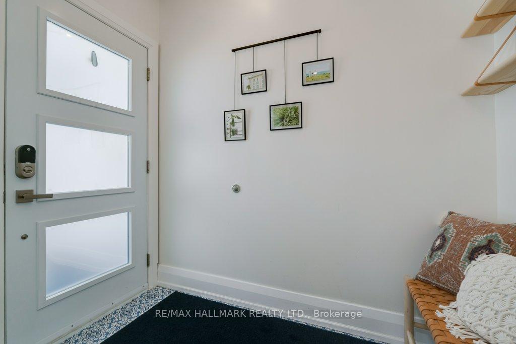 Photo 2 of 338 Kenilworth Avenue, Toronto, The Beaches — HOMEH