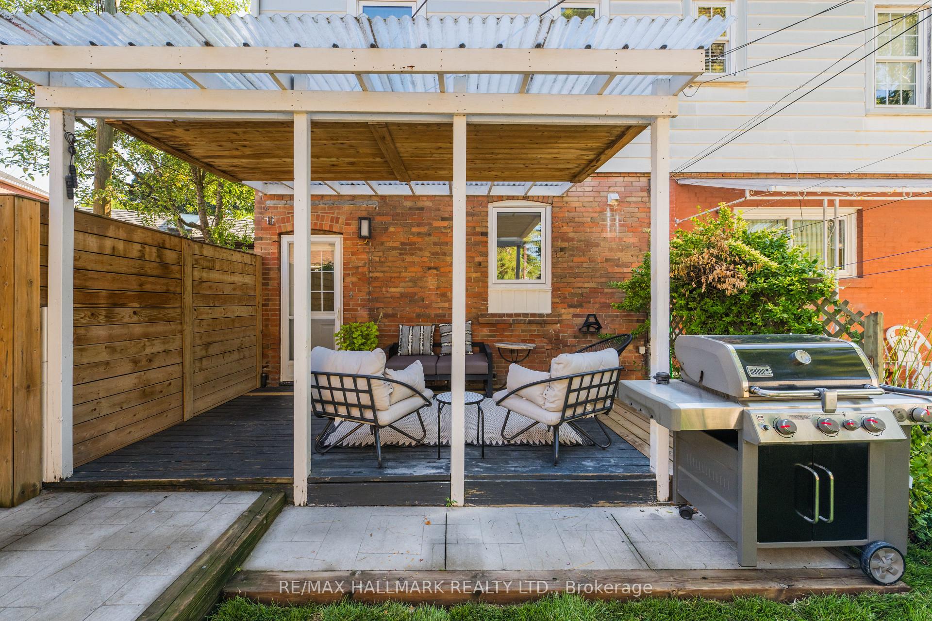 Photo 18 of 338 Kenilworth Avenue, Toronto, The Beaches — HOMEH