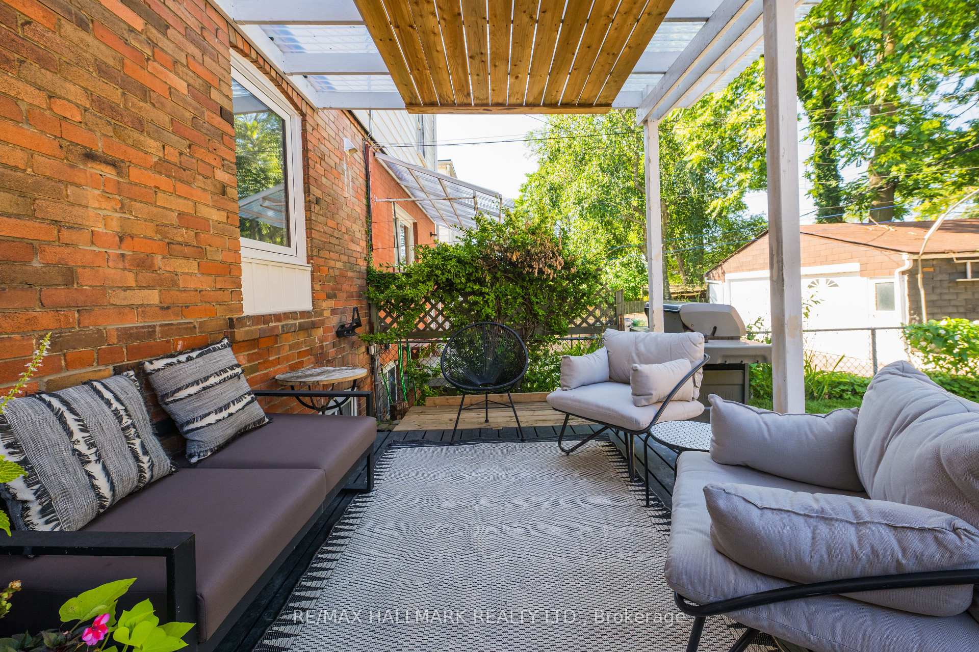Photo 21 of 338 Kenilworth Avenue, Toronto, The Beaches — HOMEH