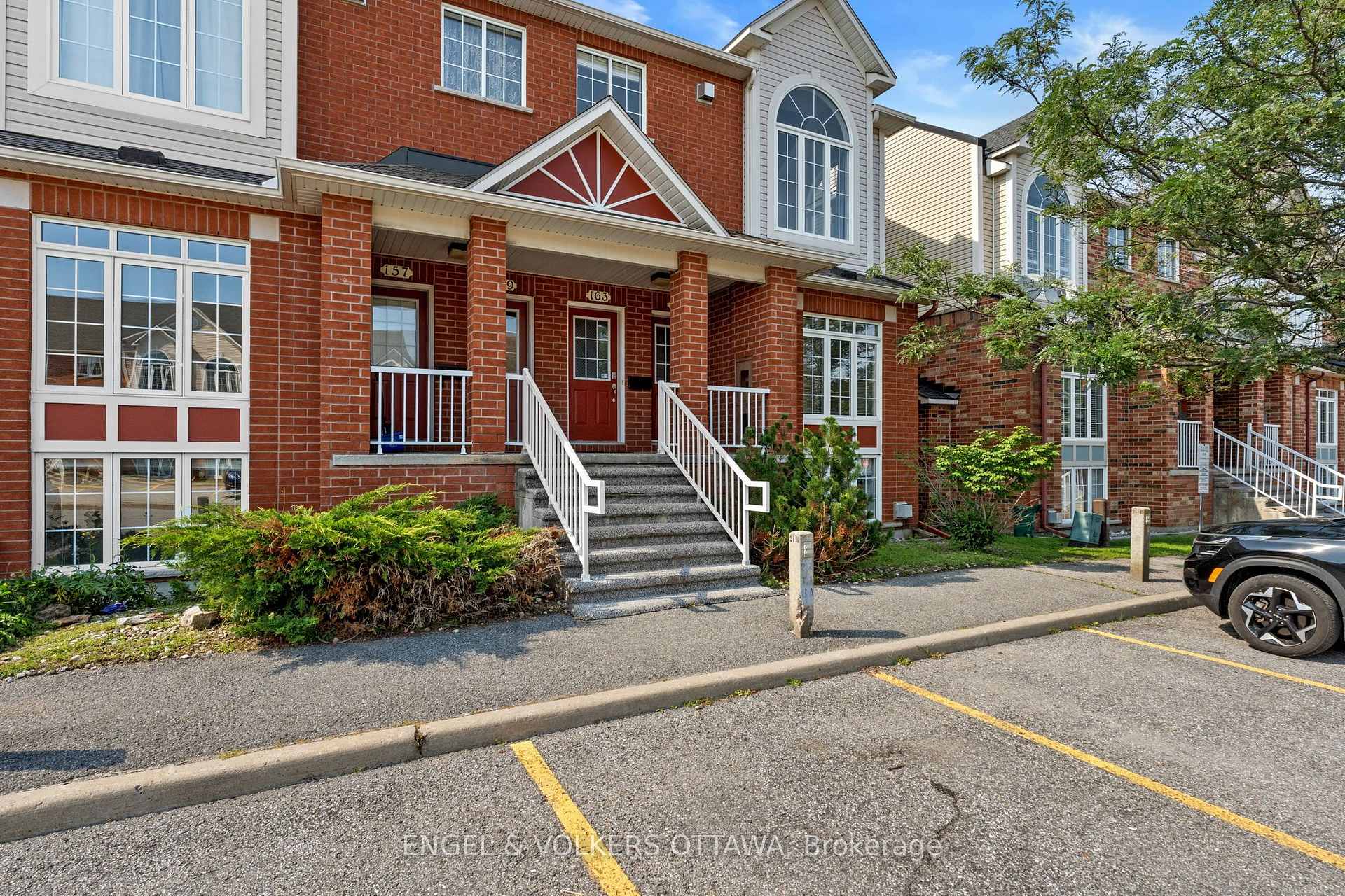 Photo 3 of Unit 163, 70 Edenvale Drive, Ottawa, Kanata - Beaverbrook — HOMEH