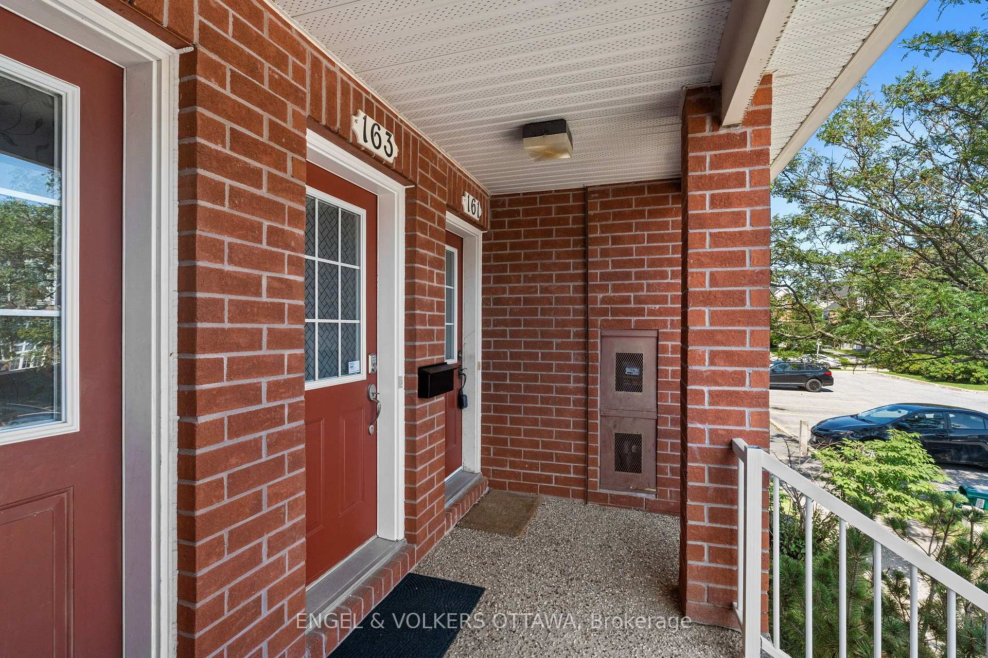 Photo 4 of Unit 163, 70 Edenvale Drive, Ottawa, Kanata - Beaverbrook — HOMEH