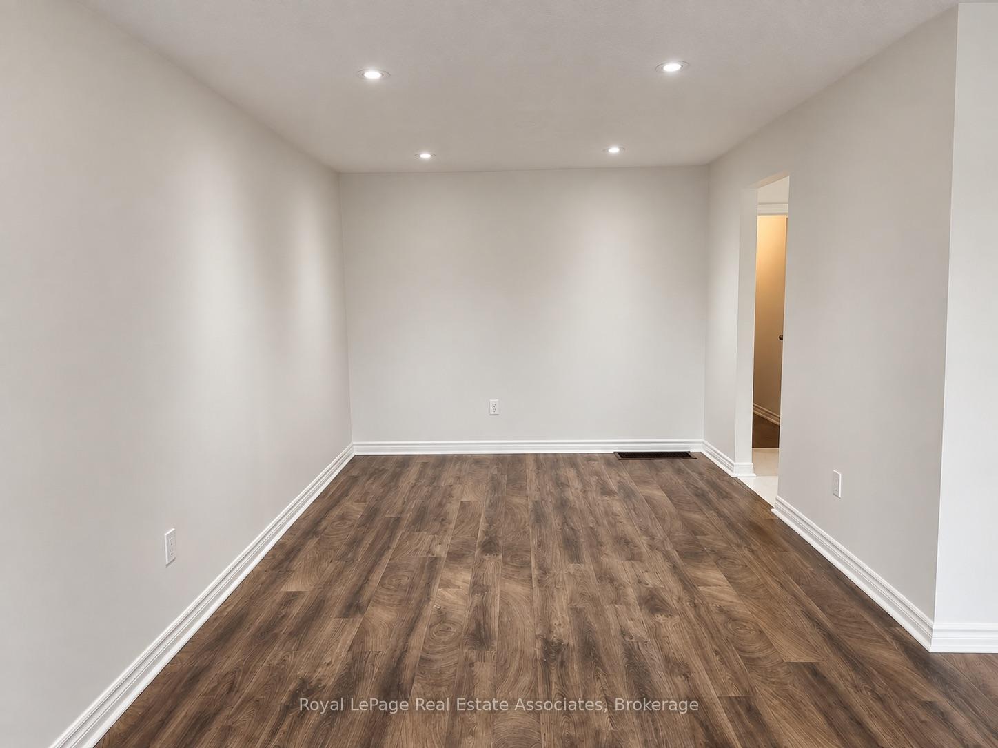 Photo 5 of Unit Upper, 2393 Whaley Drive, Mississauga, Cooksville — HOMEH