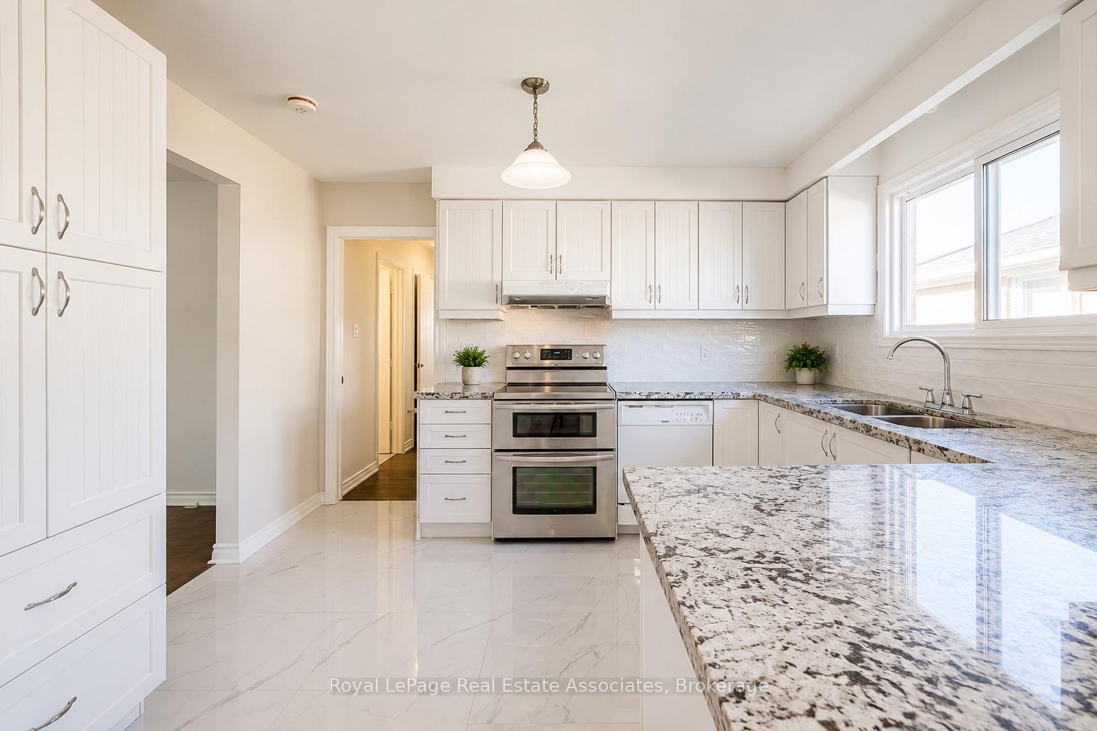 Photo 7 of Unit Upper, 2393 Whaley Drive, Mississauga, Cooksville — HOMEH