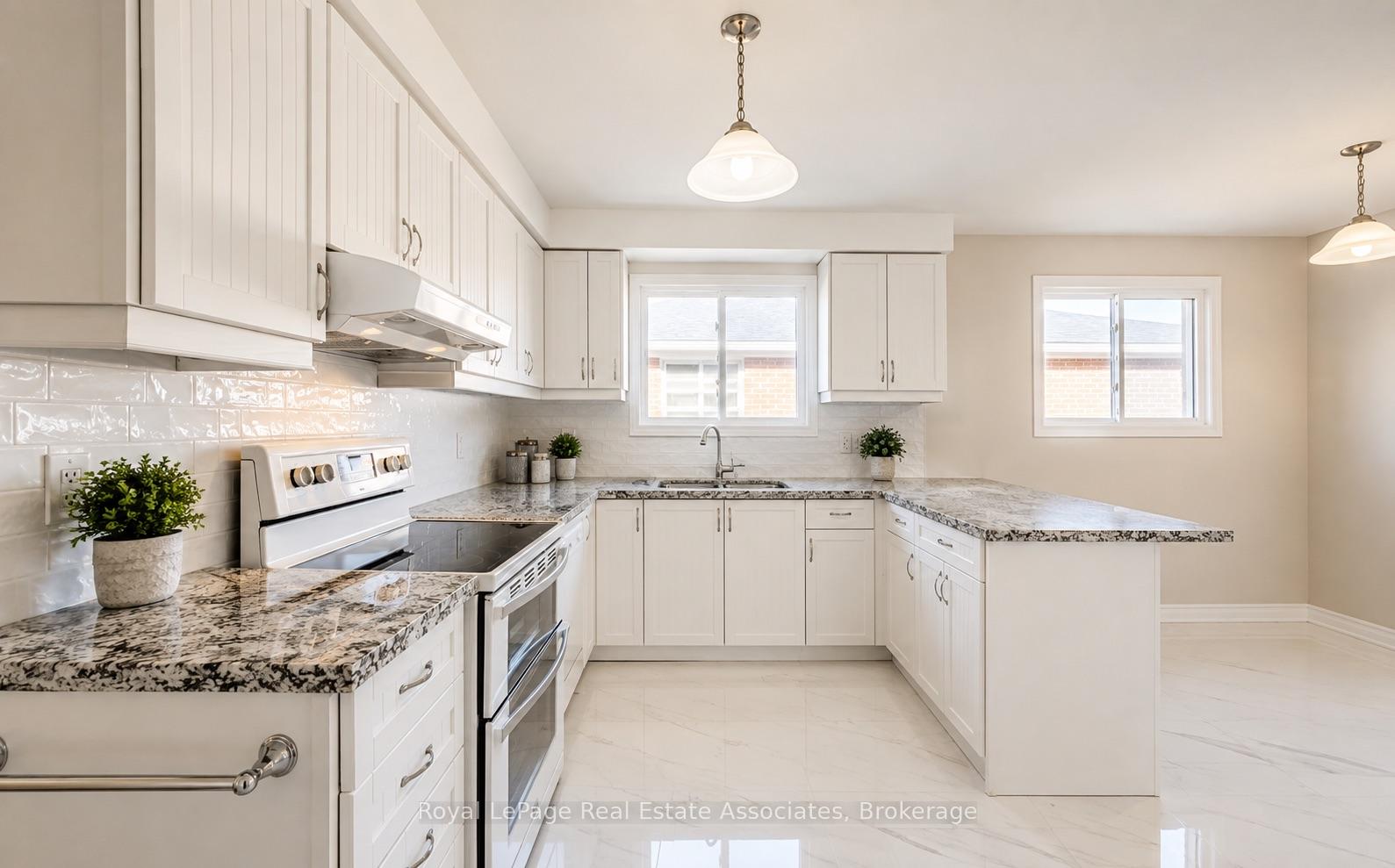 Photo 8 of Unit Upper, 2393 Whaley Drive, Mississauga, Cooksville — HOMEH