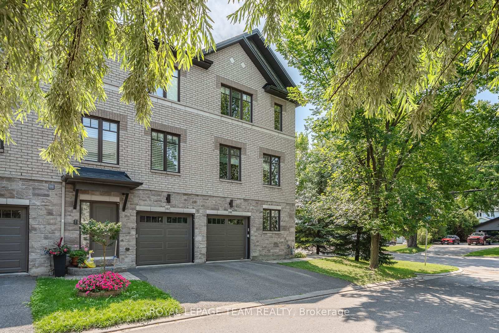 Photo 43 of 100 Brilia Private, Ottawa, Beacon Hill South — HOMEH