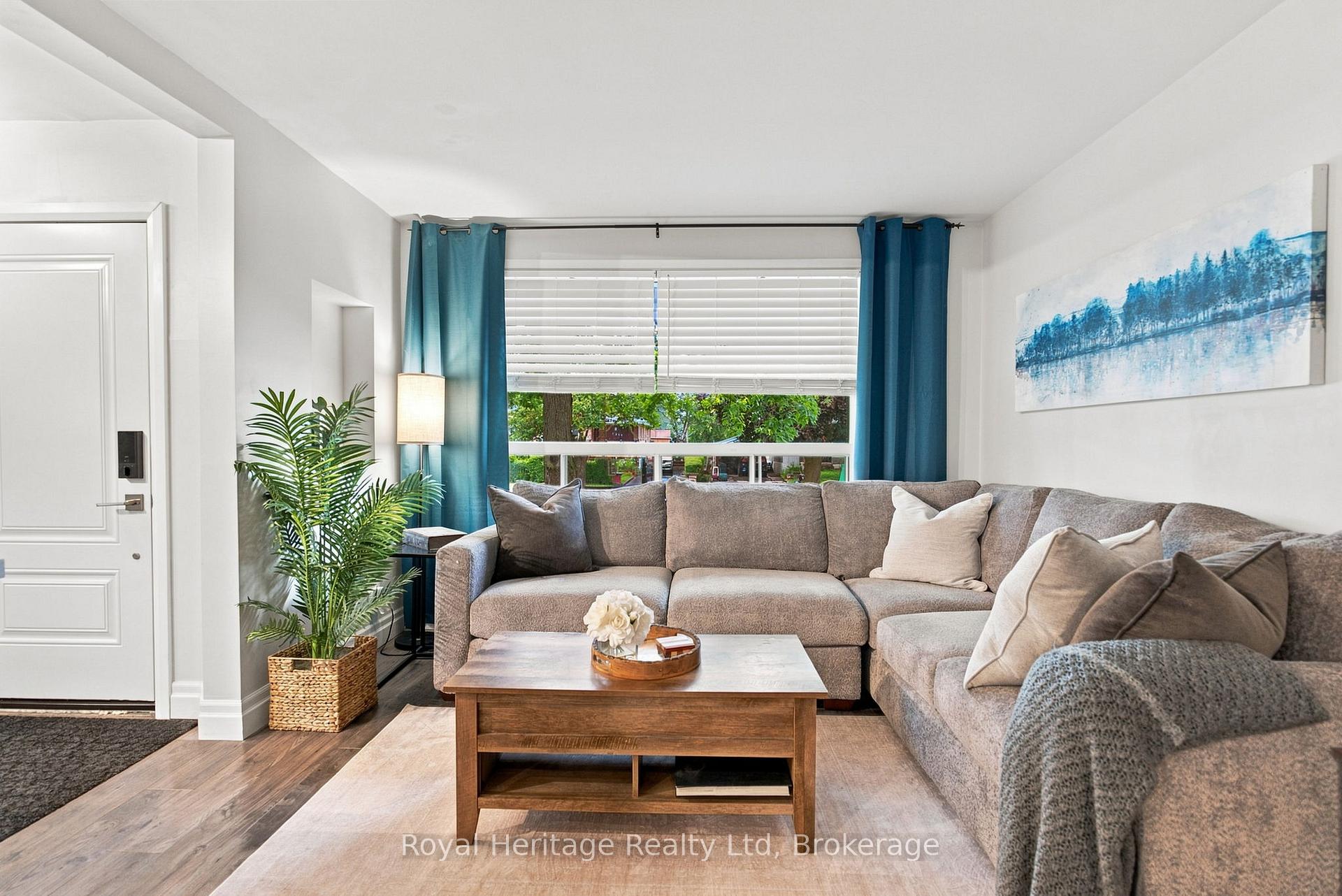 Photo 10 of 1387 Garvolin Avenue, Pickering, Bay Ridges — HOMEH
