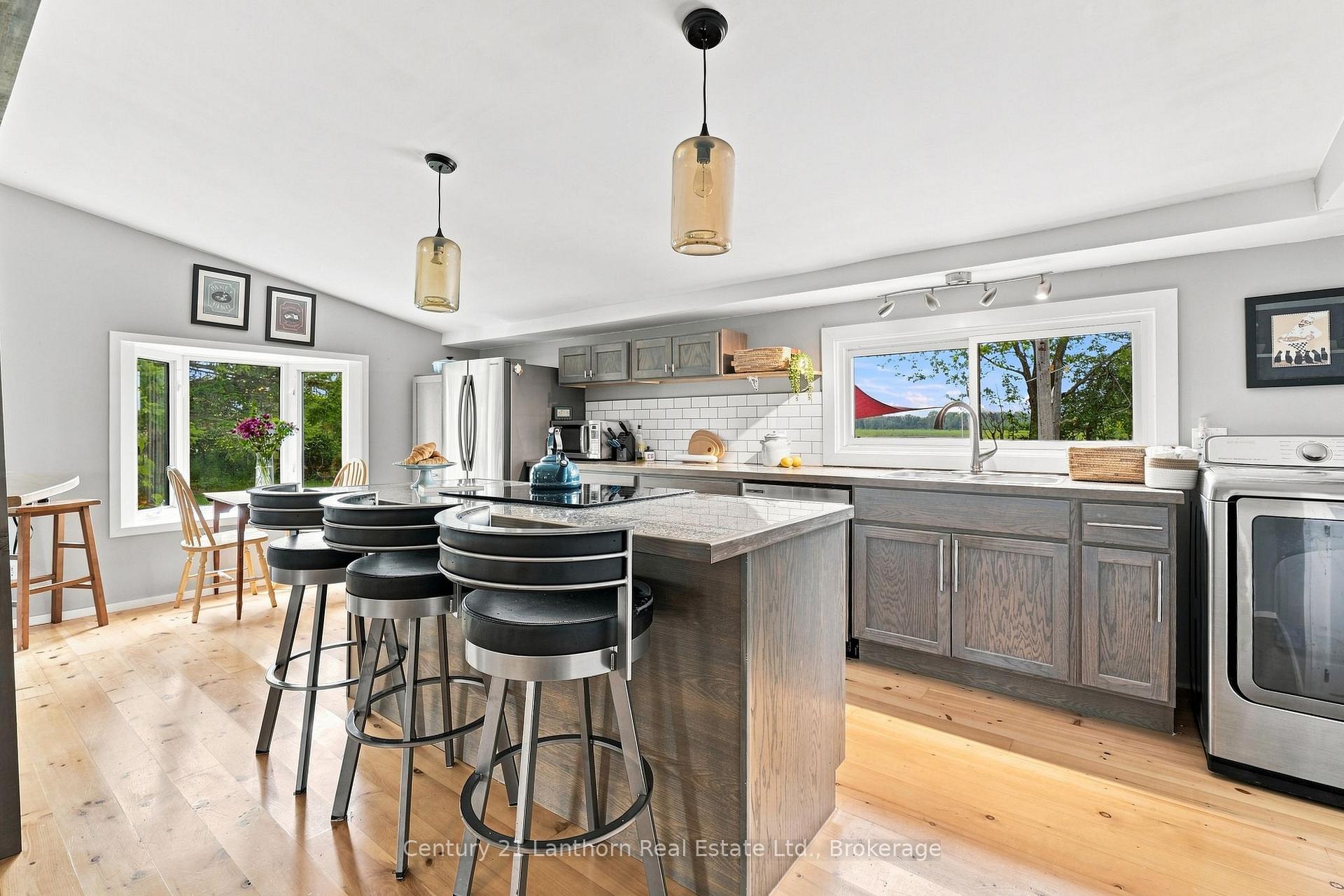 Photo 6 of 1083 County Road 5, Prince Edward County, Hallowell Ward — HOMEH
