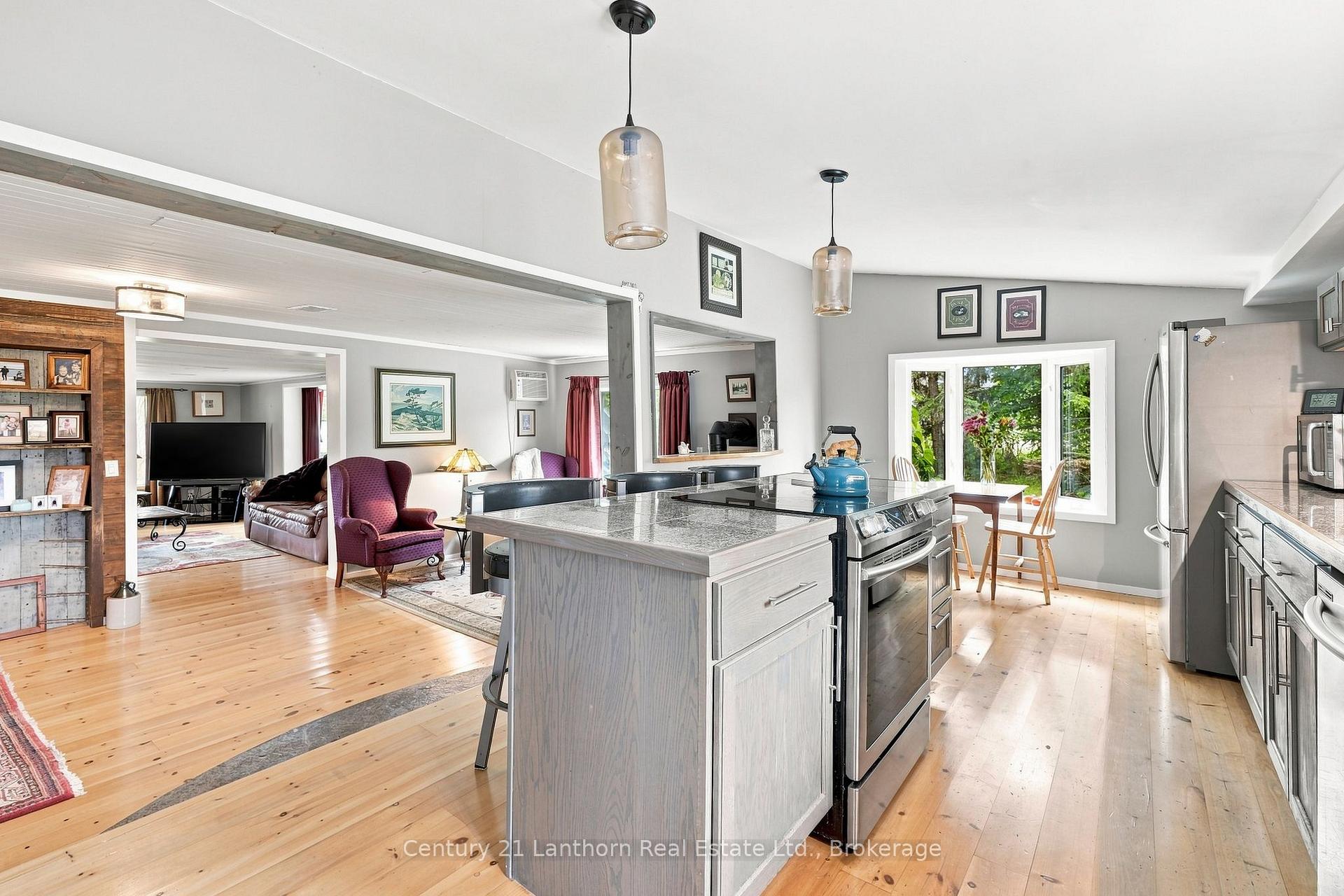 Photo 10 of 1083 County Road 5, Prince Edward County, Hallowell Ward — HOMEH