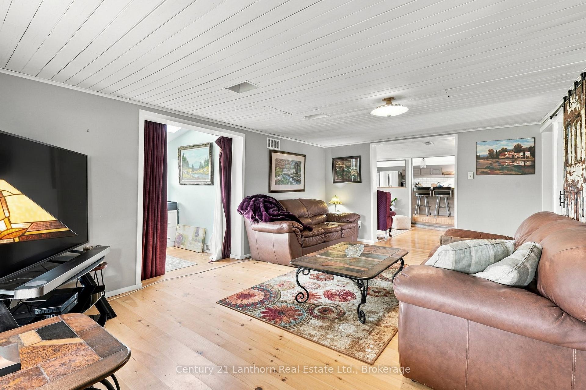 Photo 14 of 1083 County Road 5, Prince Edward County, Hallowell Ward — HOMEH