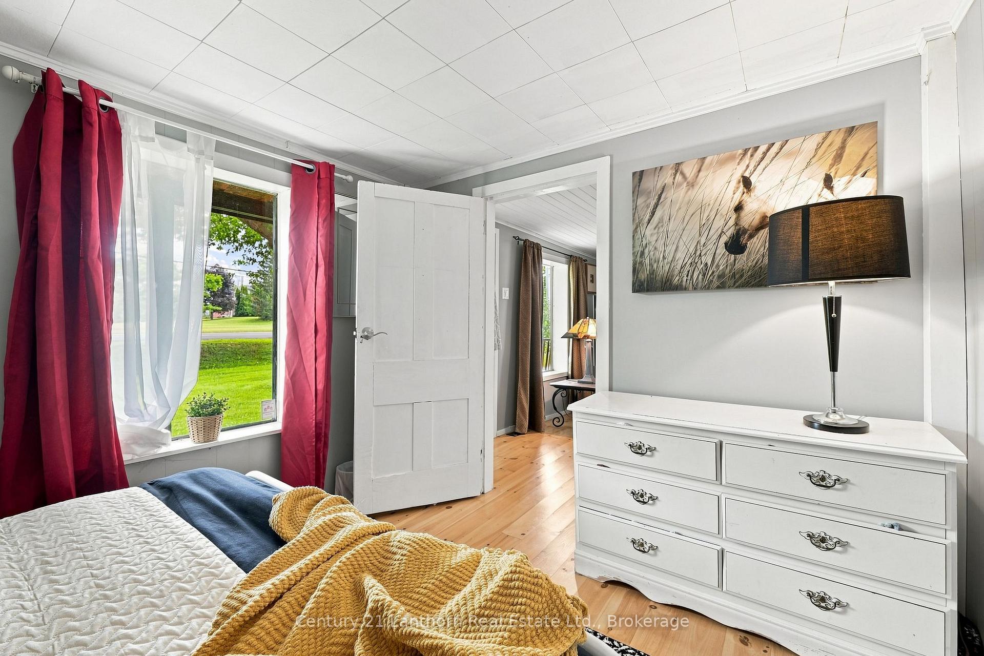 Photo 20 of 1083 County Road 5, Prince Edward County, Hallowell Ward — HOMEH