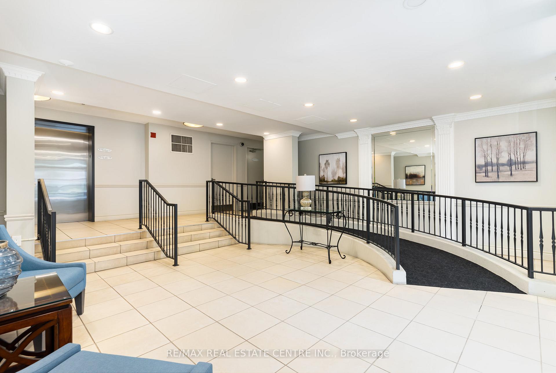 Photo 3 of Unit 410, 2301 Parkhaven Boulevard, Oakville, River Oaks — HOMEH