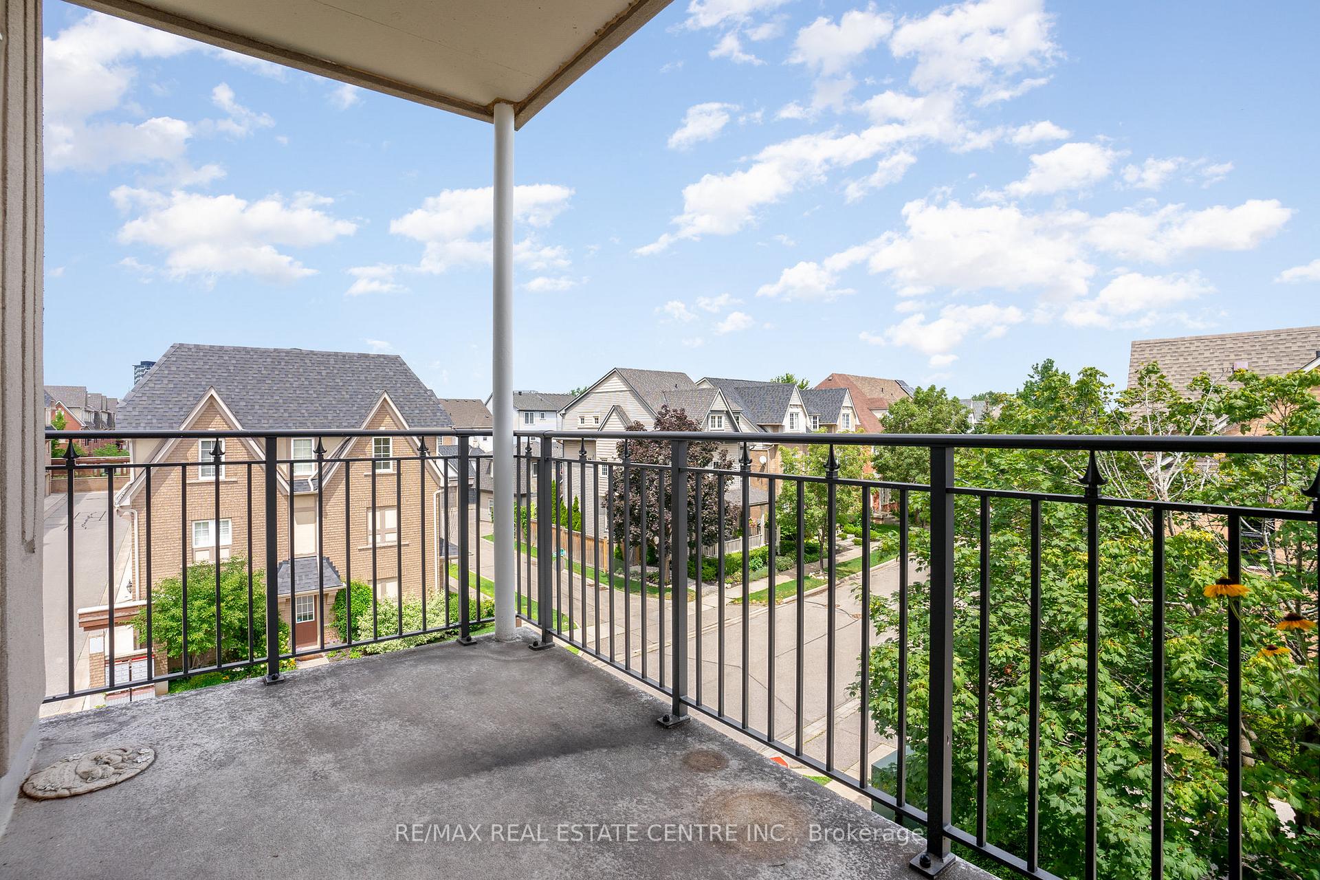 Photo 7 of Unit 410, 2301 Parkhaven Boulevard, Oakville, River Oaks — HOMEH