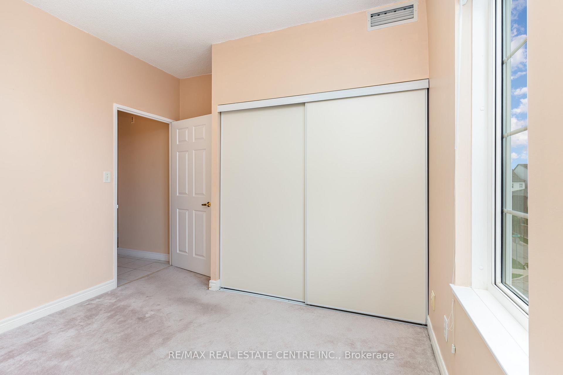 Photo 15 of Unit 410, 2301 Parkhaven Boulevard, Oakville, River Oaks — HOMEH