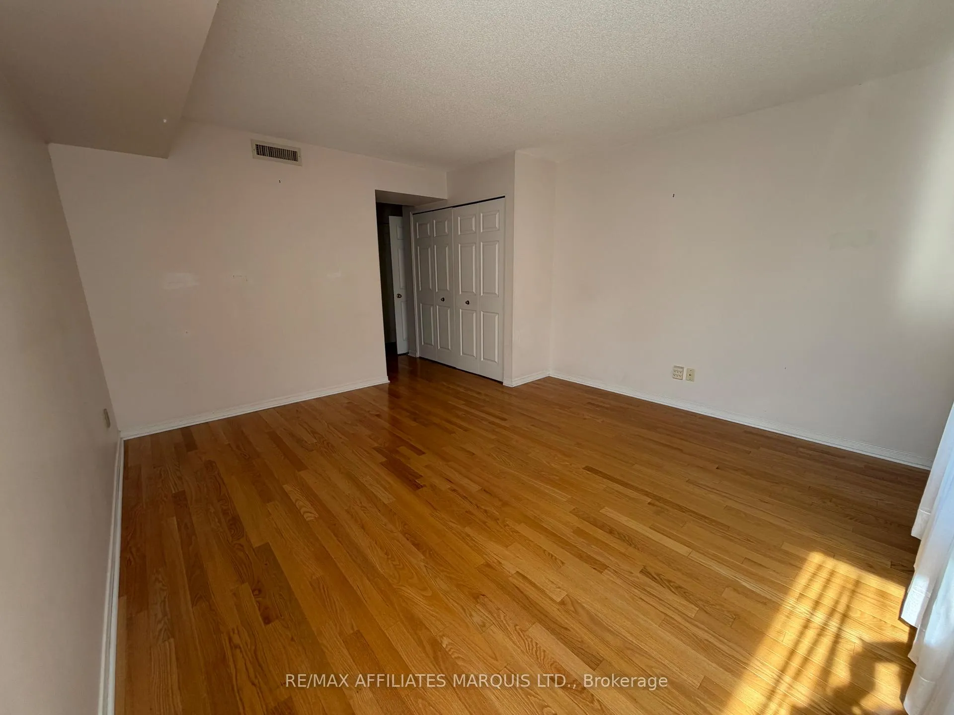 Photo 17 of Unit 312, 121 Water Street W, Cornwall, Cornwall — HOMEH