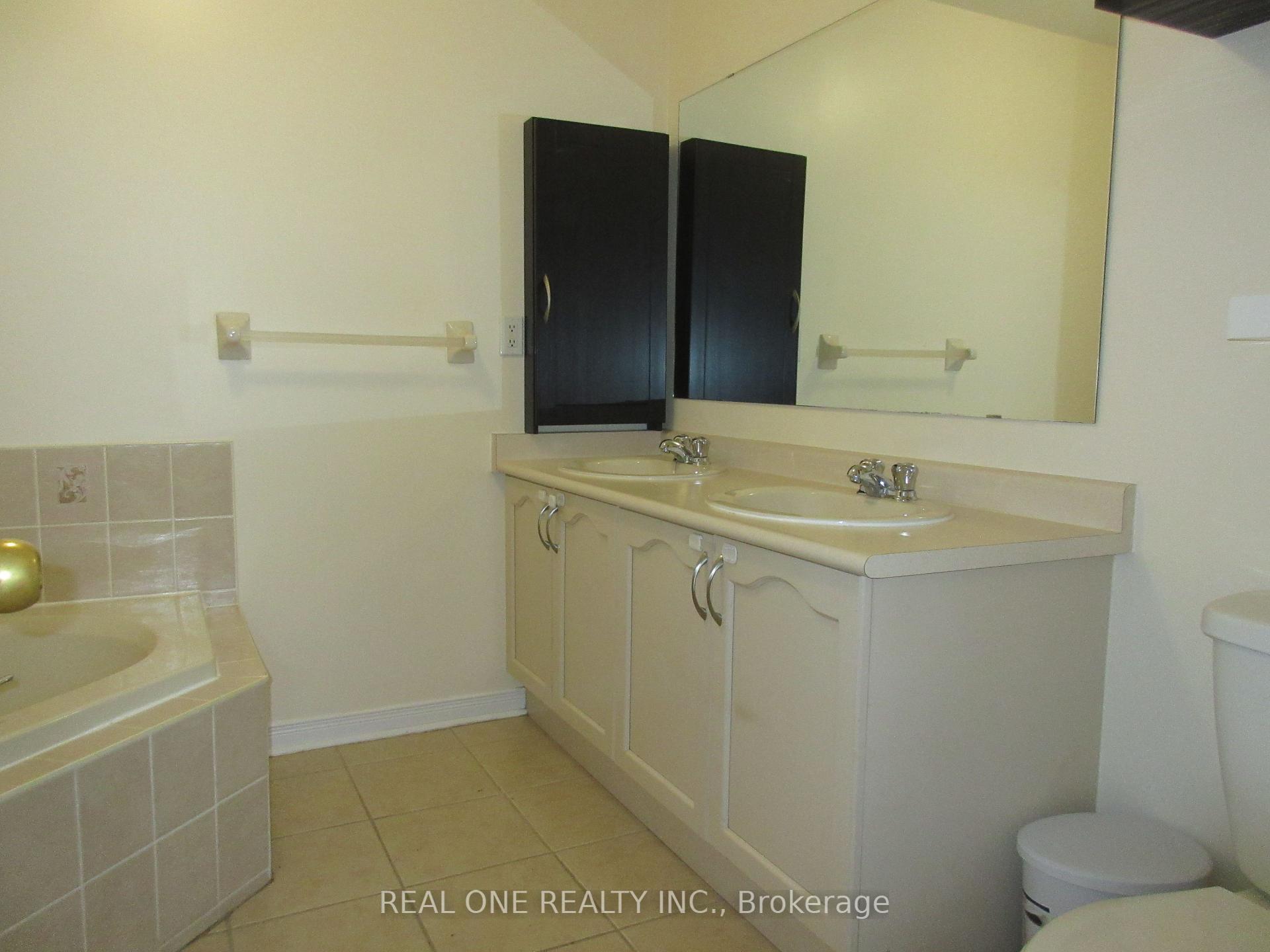 Photo 33 of 71 Charles Brown Road, Markham, Cedarwood — HOMEH