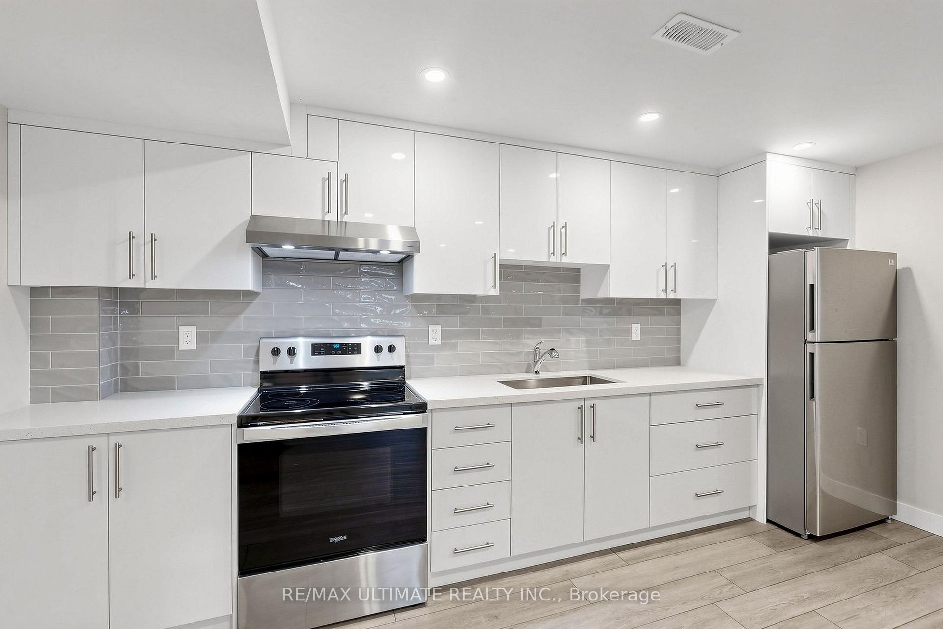 Photo 6 of Unit Lower, 10 Warbeck Place, Etobicoke, Kingsview Village-The Westway — HOMEH