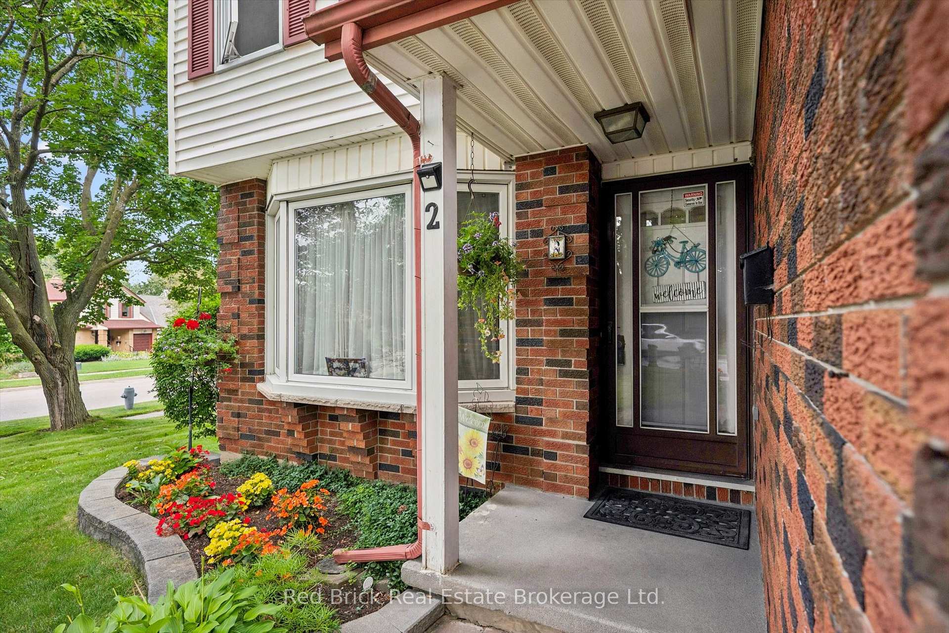 Photo 4 of 2 Woodborough Road, Guelph, Kortright West — HOMEH