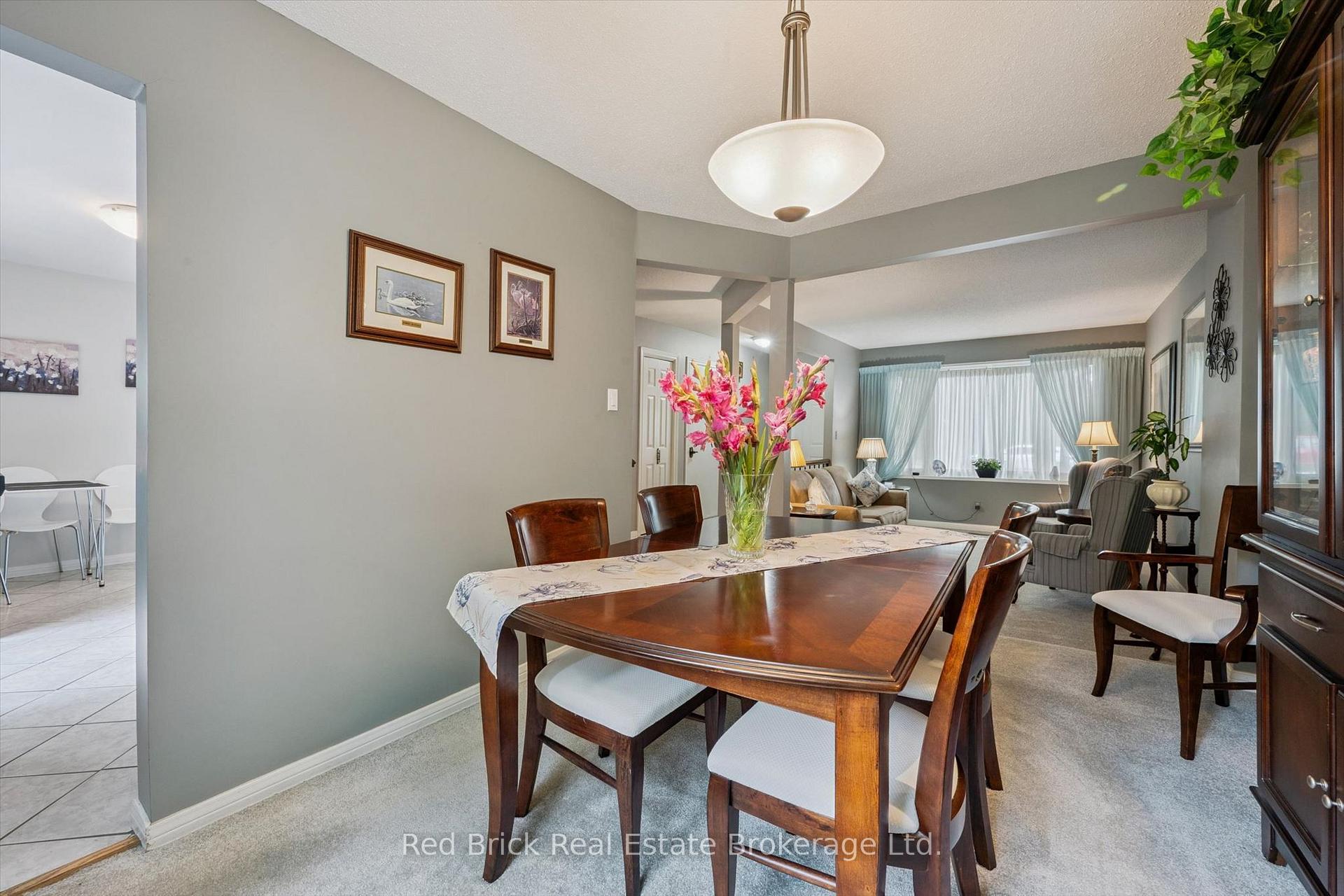 Photo 12 of 2 Woodborough Road, Guelph, Kortright West — HOMEH