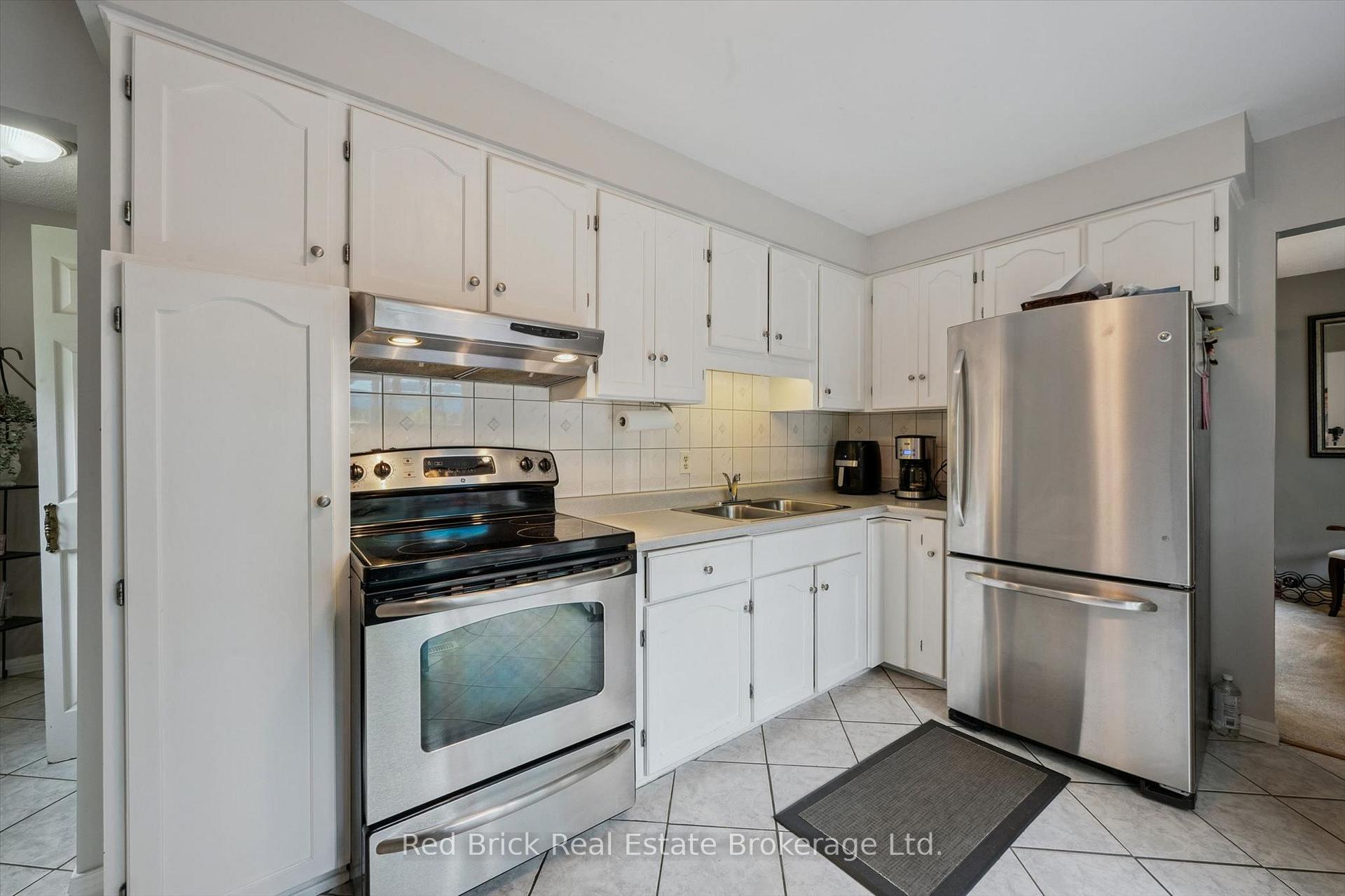 Photo 13 of 2 Woodborough Road, Guelph, Kortright West — HOMEH