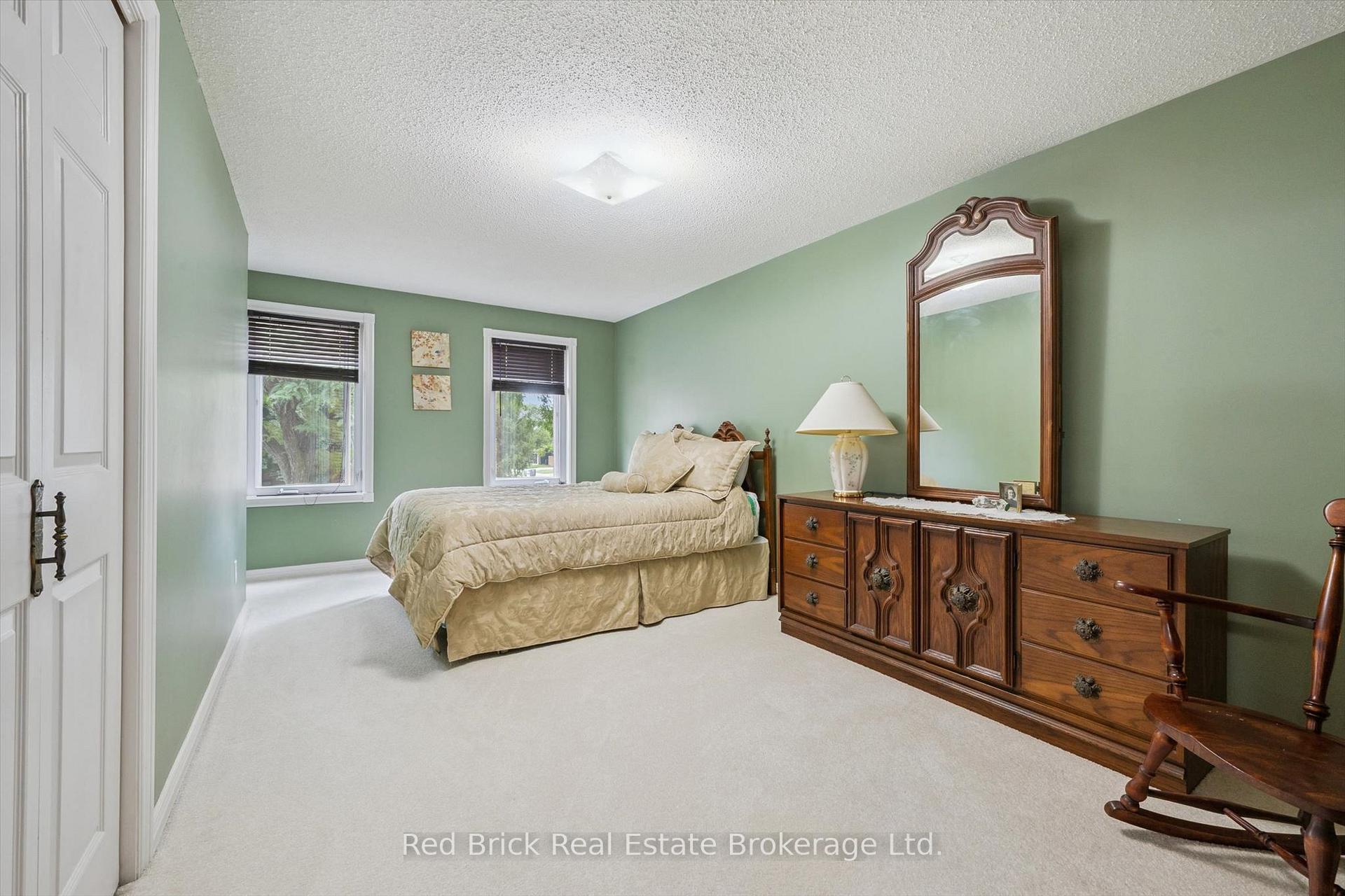 Photo 23 of 2 Woodborough Road, Guelph, Kortright West — HOMEH