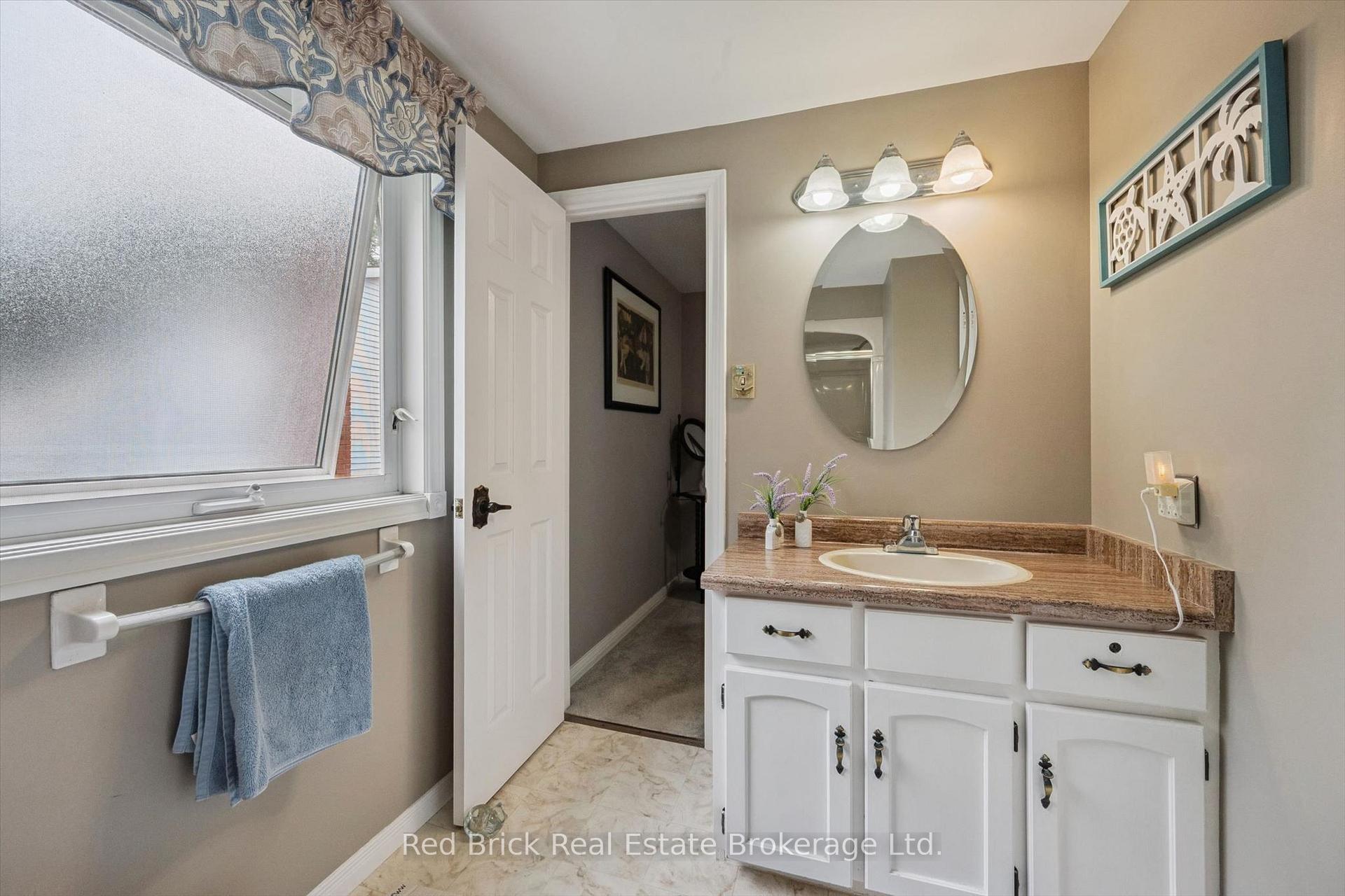 Photo 25 of 2 Woodborough Road, Guelph, Kortright West — HOMEH