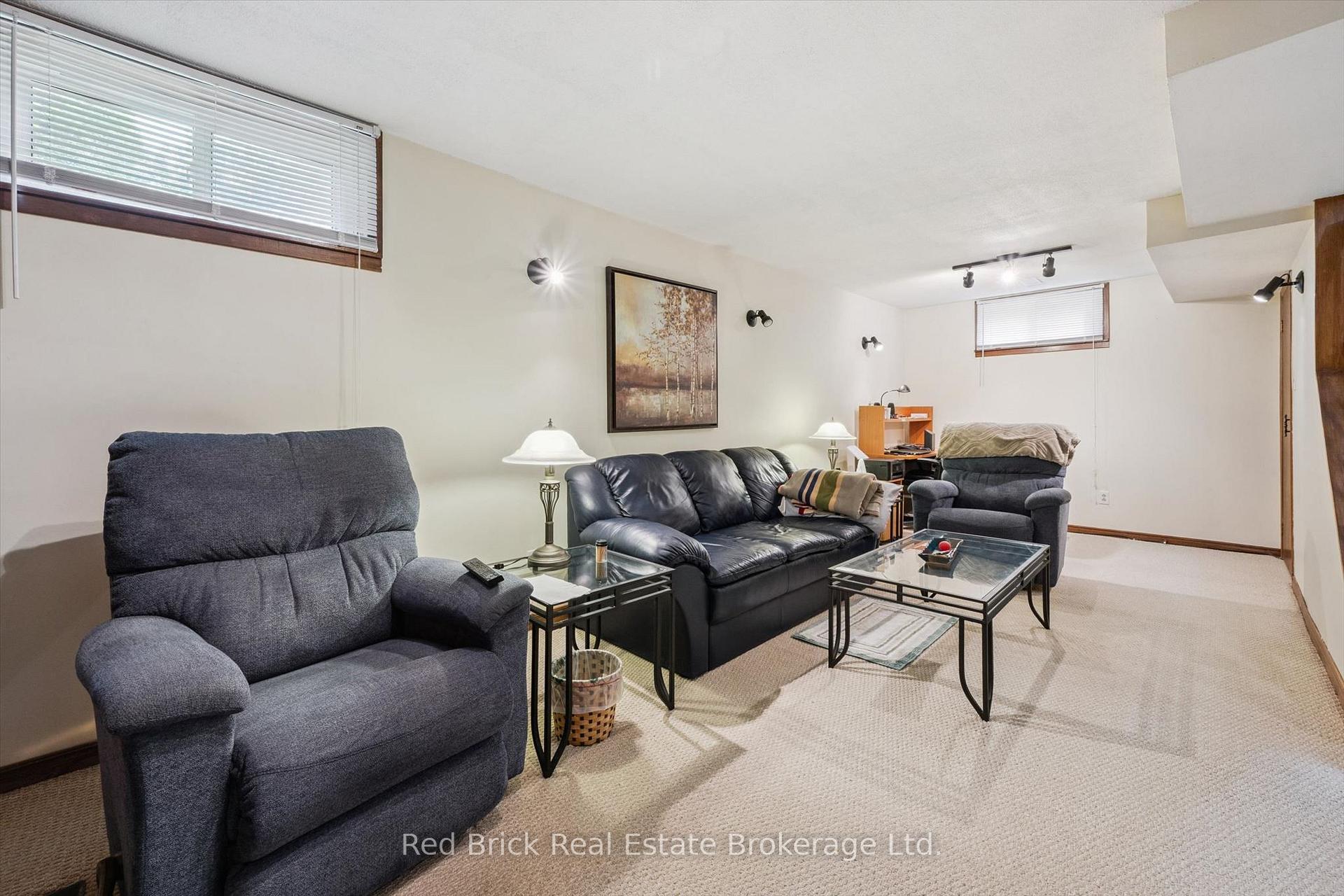 Photo 32 of 2 Woodborough Road, Guelph, Kortright West — HOMEH