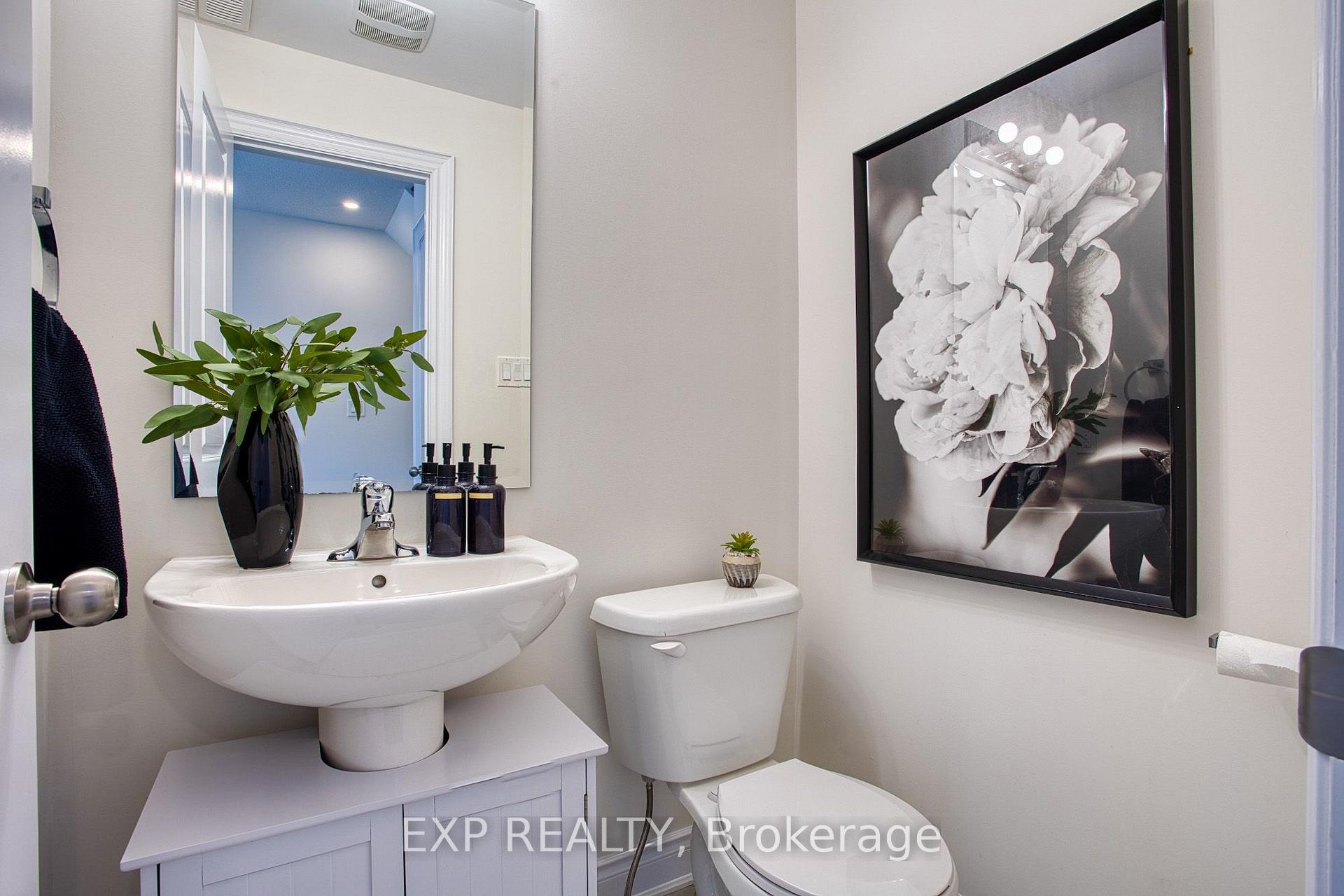 Photo 5 of Unit 4, 383 Dundas Street E, Hamilton, Waterdown — HOMEH