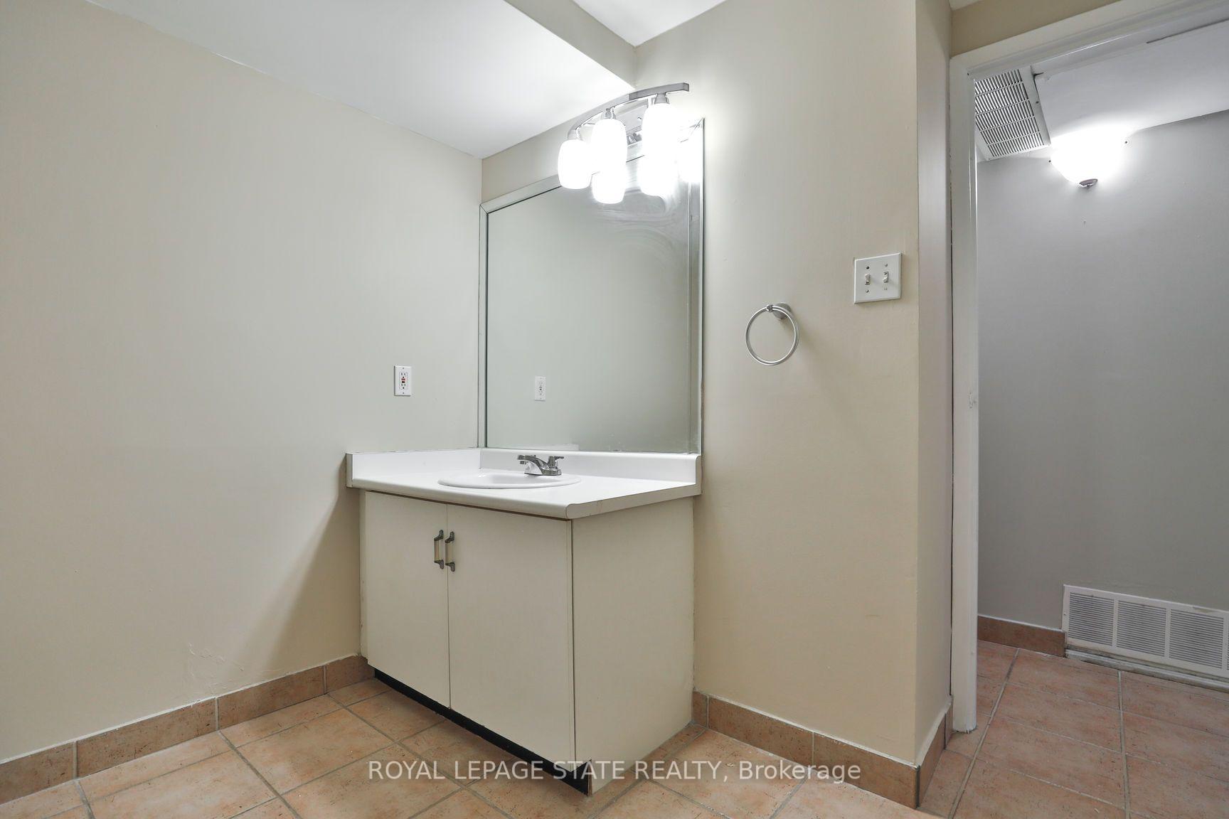 Photo 20 of Unit 208, 400 York Boulevard, Hamilton, Strathcona — HOMEH