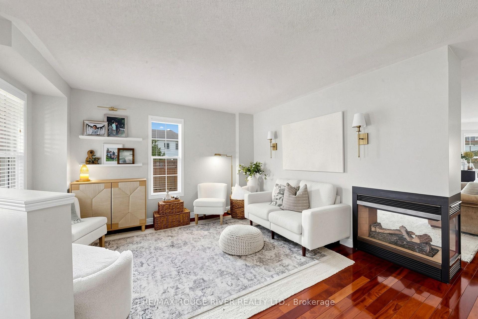 Photo 3 of 66 Tidewater Crescent, Whitby, Williamsburg — HOMEH