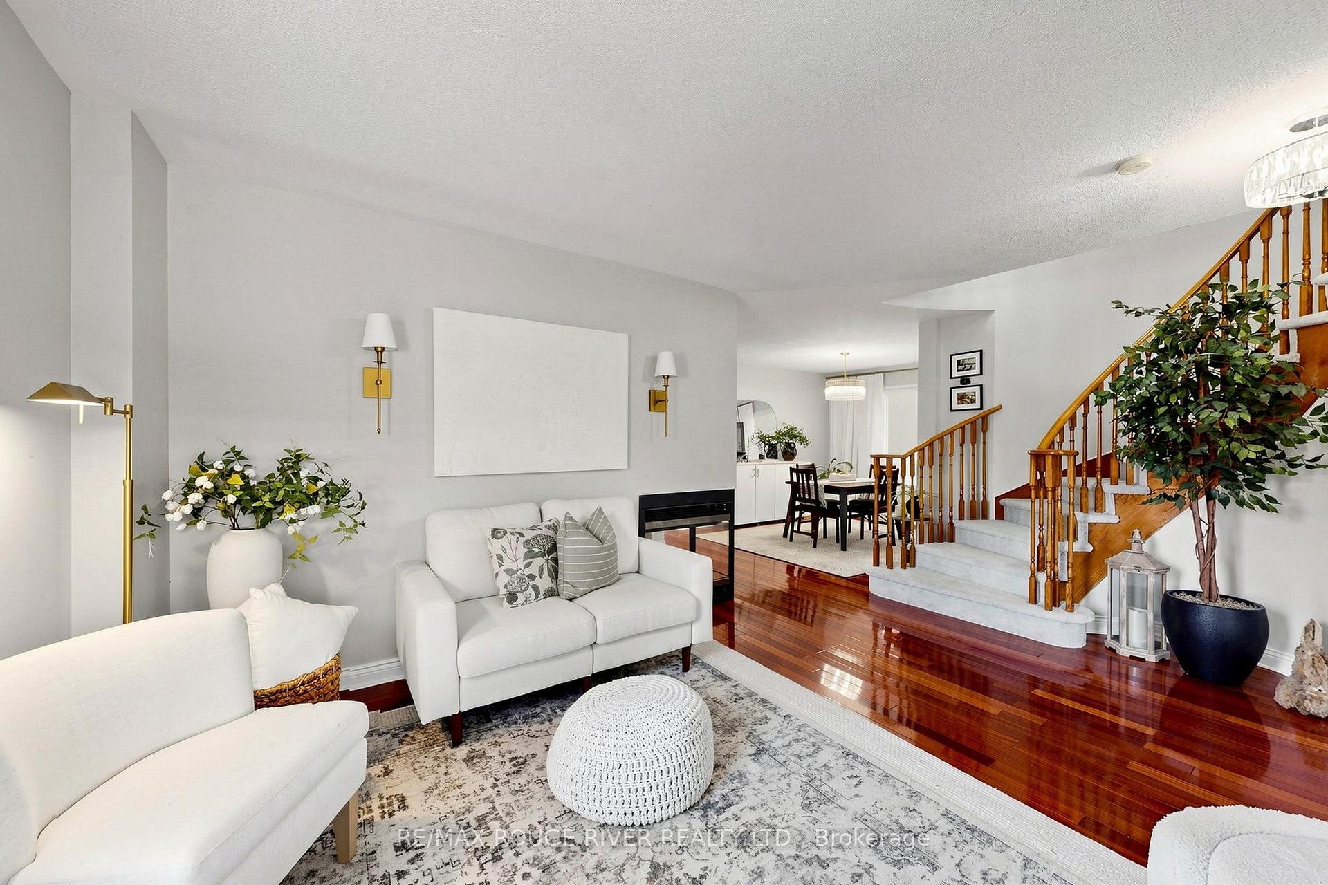 Photo 4 of 66 Tidewater Crescent, Whitby, Williamsburg — HOMEH