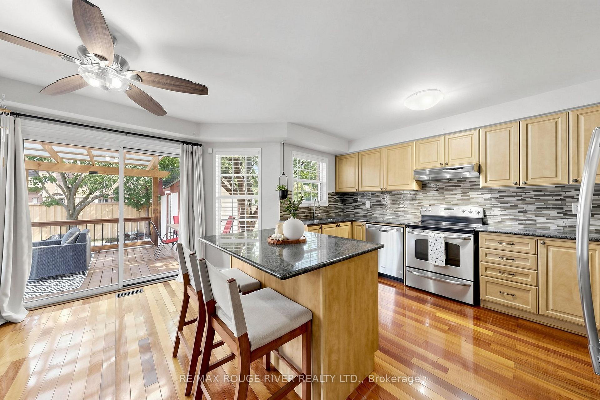 Photo 11 of 66 Tidewater Crescent, Whitby, Williamsburg — HOMEH