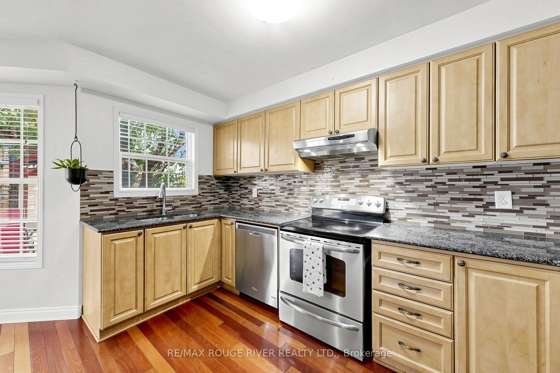 Photo 13 of 66 Tidewater Crescent, Whitby, Williamsburg — HOMEH