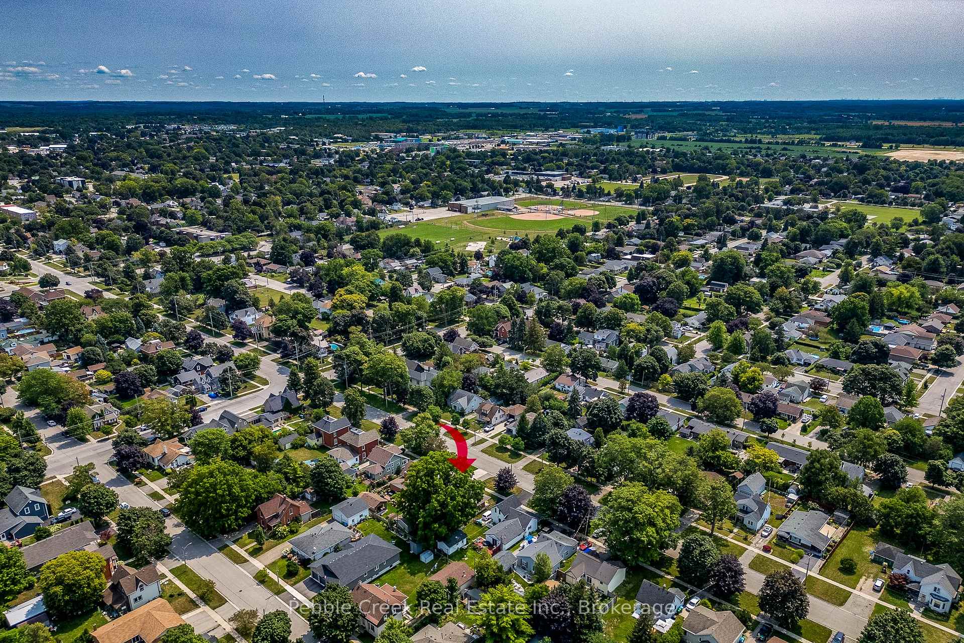 Photo 5 of 172 Elgin Avenue W, Goderich, Goderich (Town) — HOMEH
