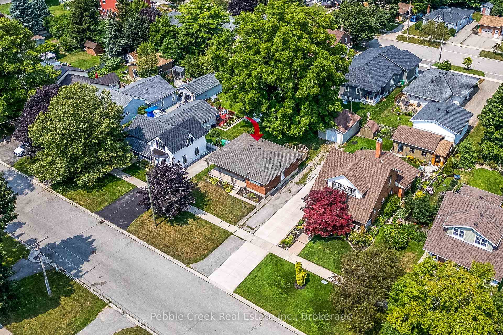 Photo 8 of 172 Elgin Avenue W, Goderich, Goderich (Town) — HOMEH