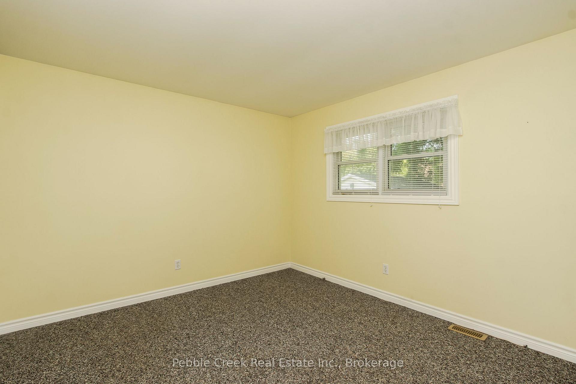 Photo 22 of 172 Elgin Avenue W, Goderich, Goderich (Town) — HOMEH