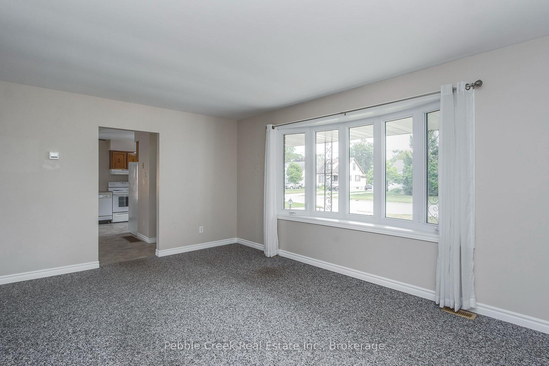 Photo 40 of 172 Elgin Avenue W, Goderich, Goderich (Town) — HOMEH