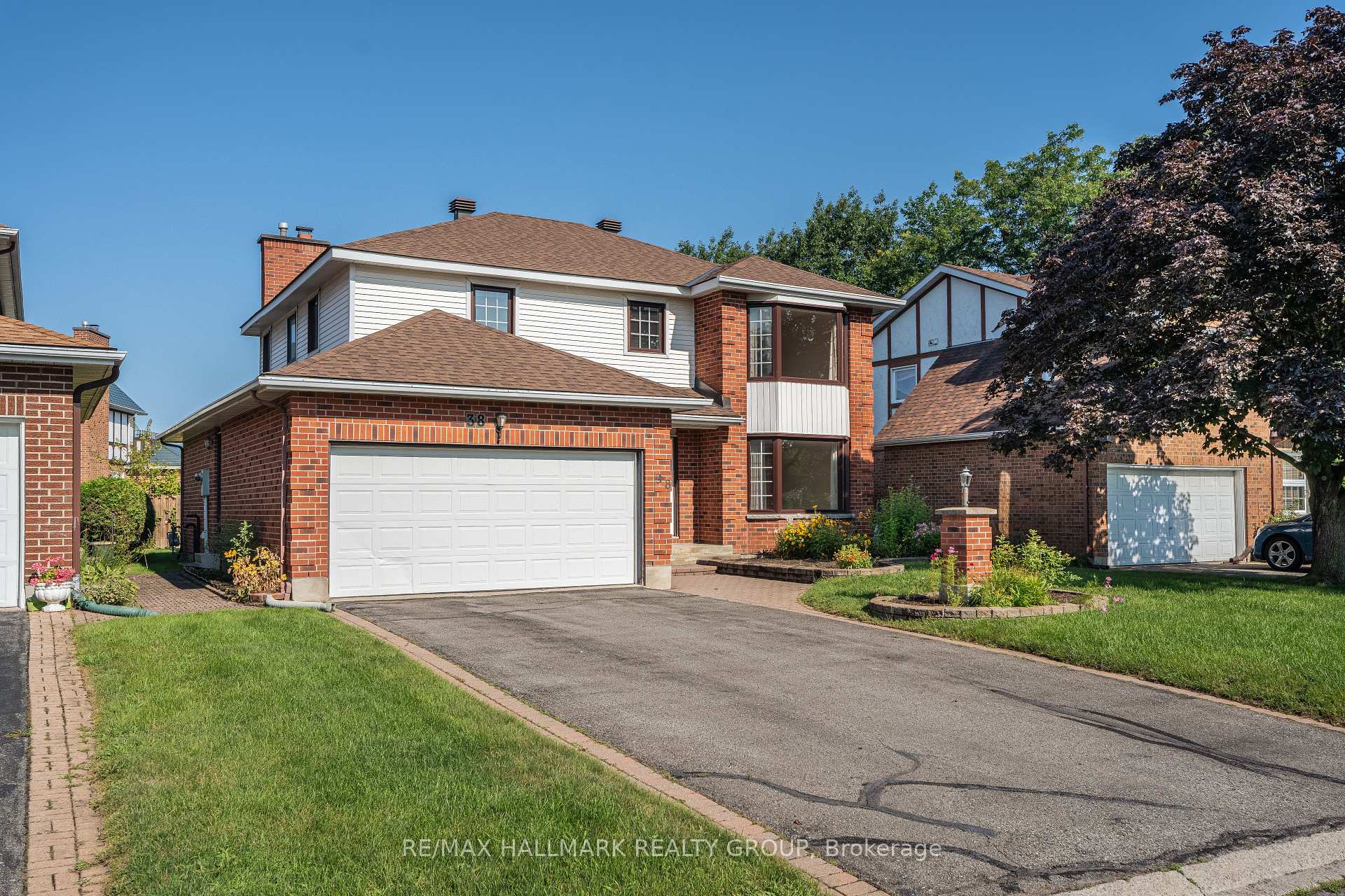 Photo 2 of 38 Bateman Drive, Ottawa, Manordale — HOMEH