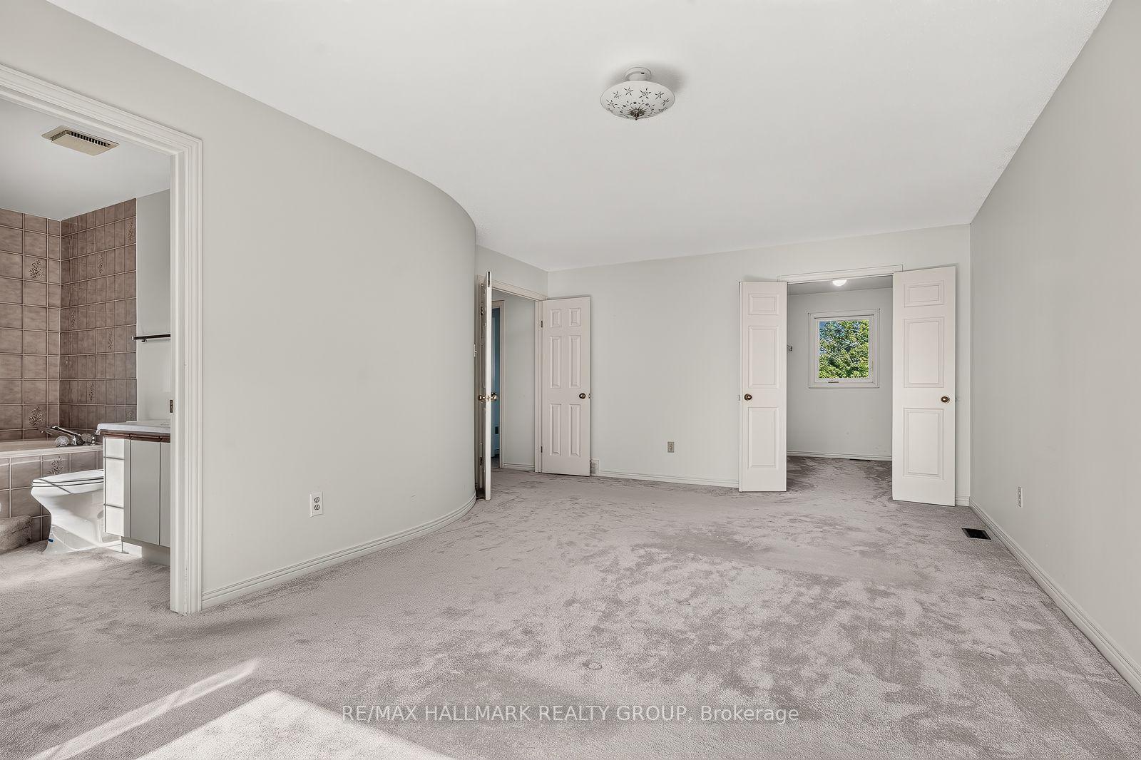 Photo 25 of 38 Bateman Drive, Ottawa, Manordale — HOMEH