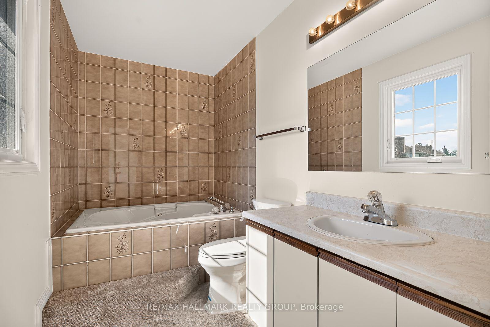 Photo 26 of 38 Bateman Drive, Ottawa, Manordale — HOMEH