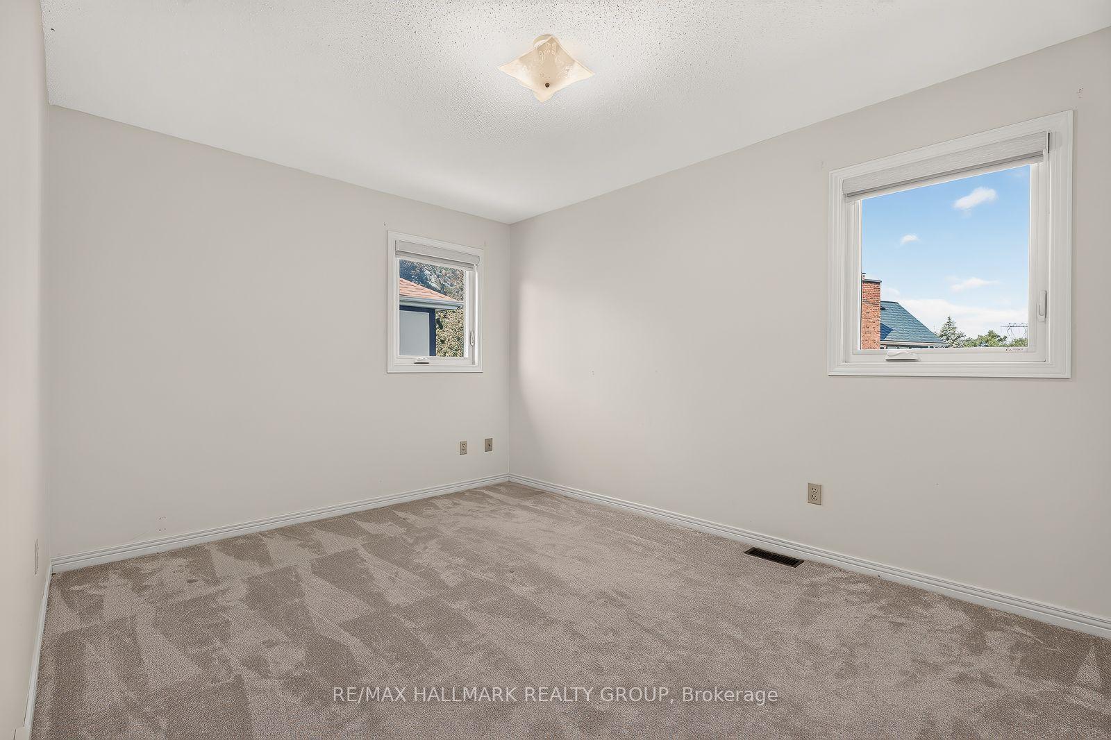 Photo 30 of 38 Bateman Drive, Ottawa, Manordale — HOMEH