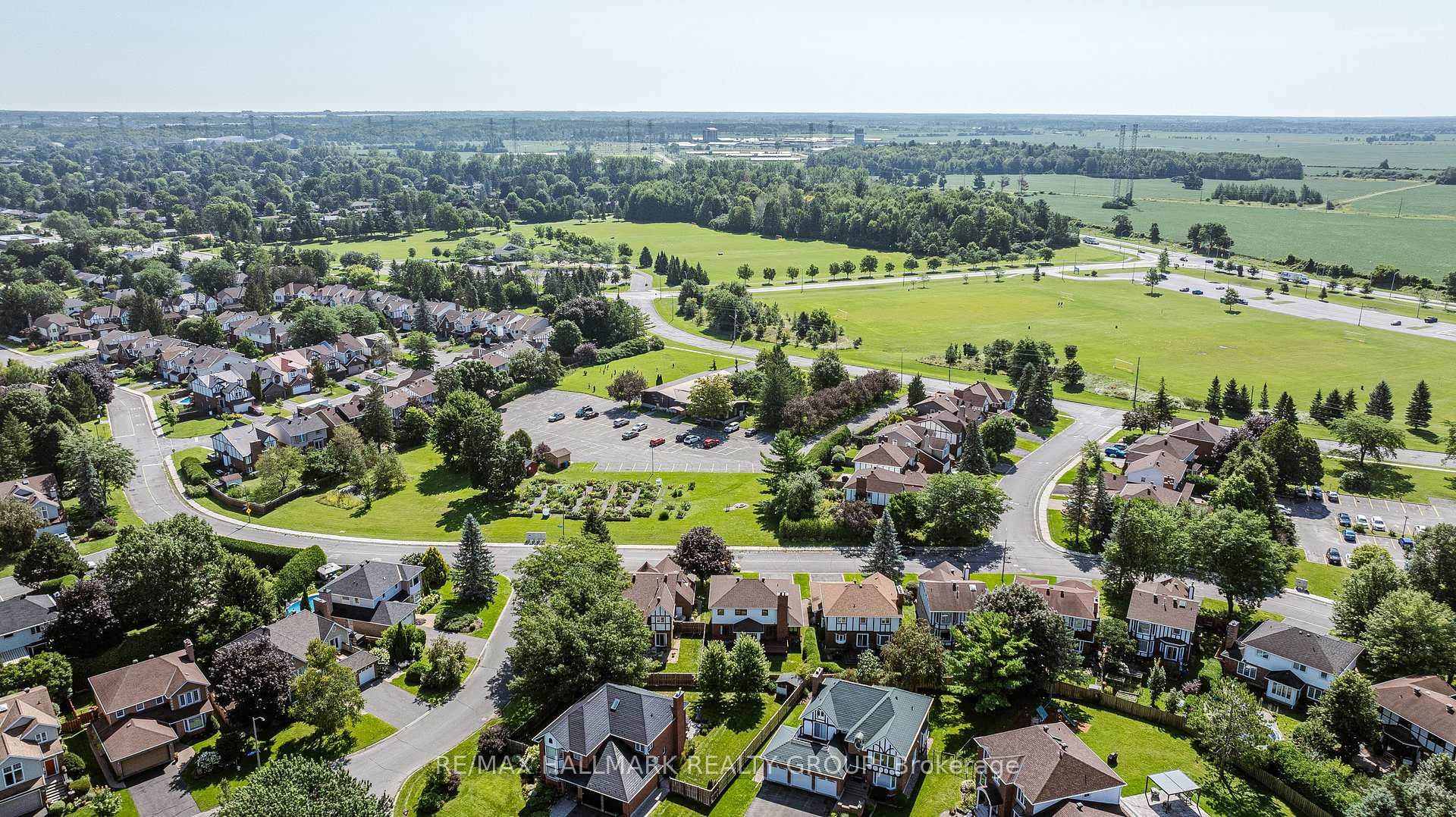 Photo 48 of 38 Bateman Drive, Ottawa, Manordale — HOMEH