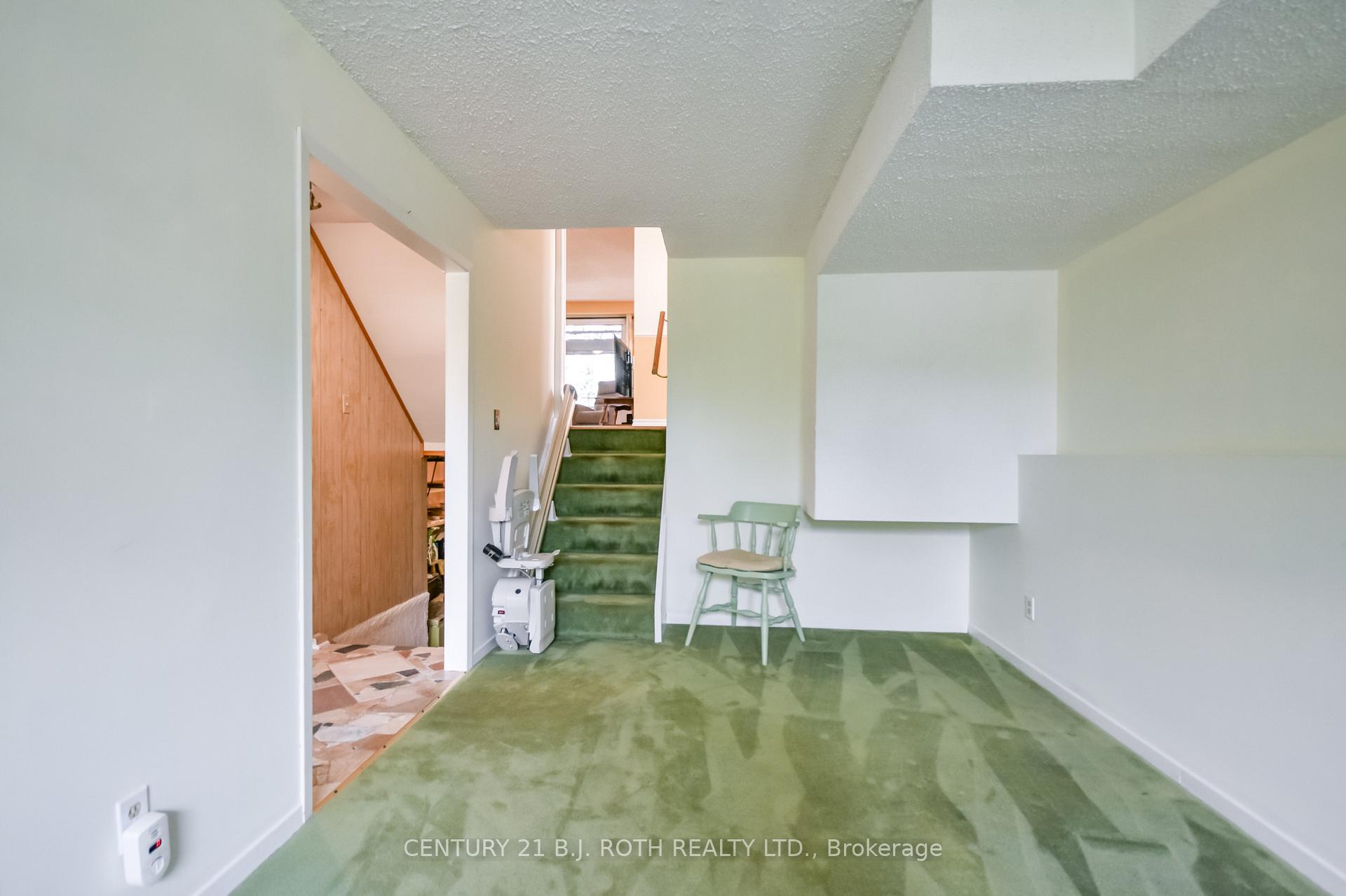 Photo 26 of 53 Mowat Crescent, Barrie, Letitia Heights — HOMEH