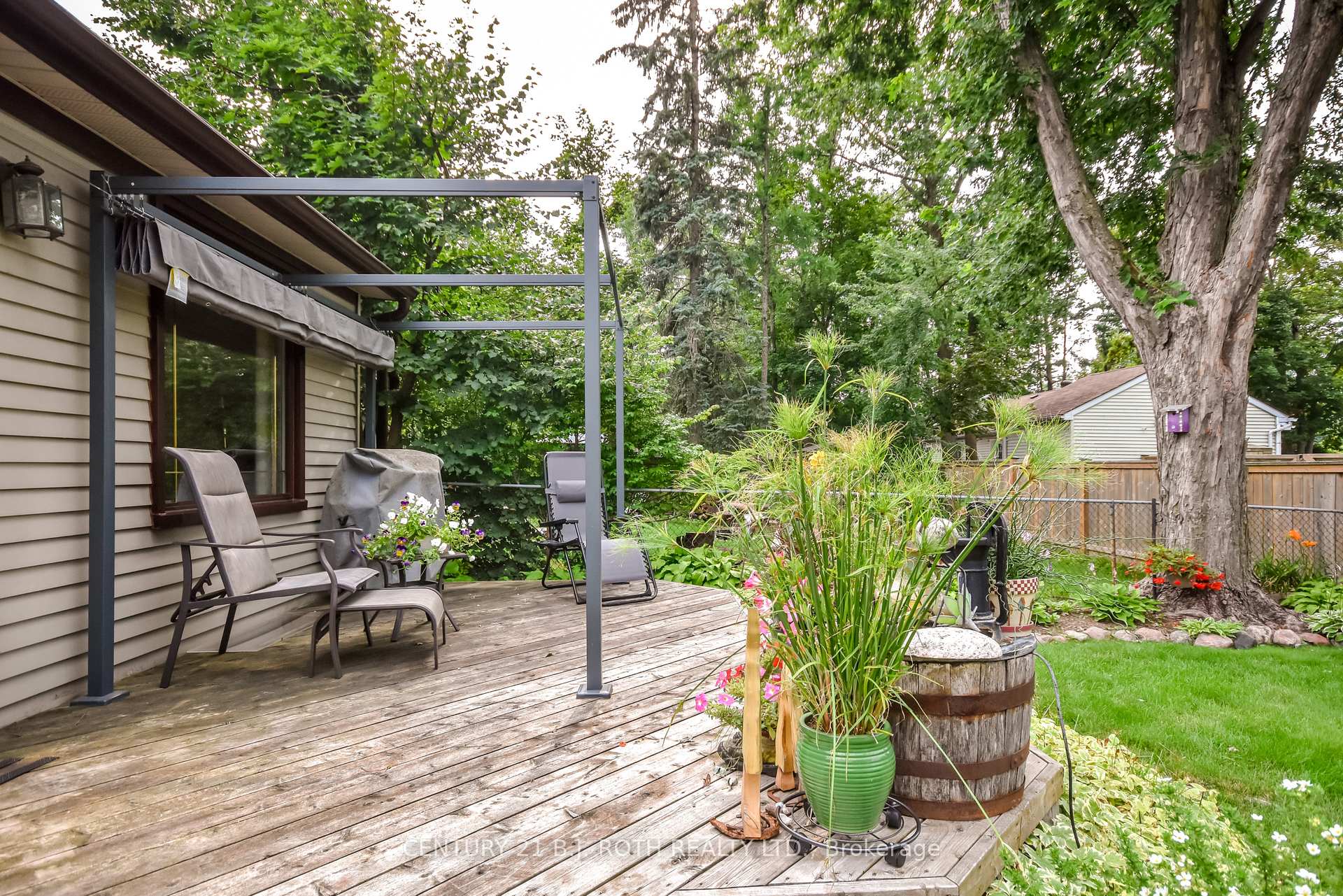 Photo 39 of 53 Mowat Crescent, Barrie, Letitia Heights — HOMEH
