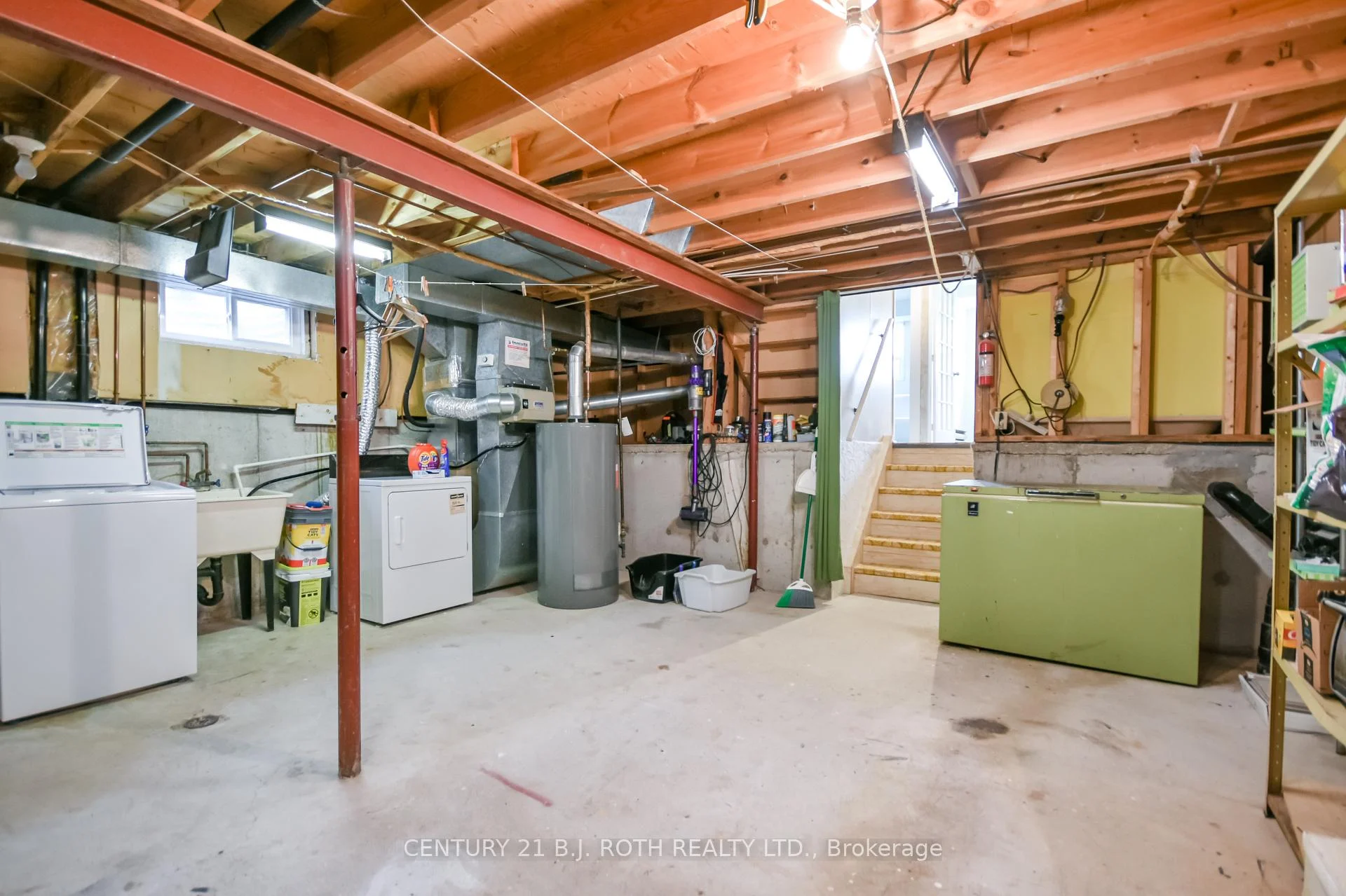 Photo 48 of 53 Mowat Crescent, Barrie, Letitia Heights — HOMEH