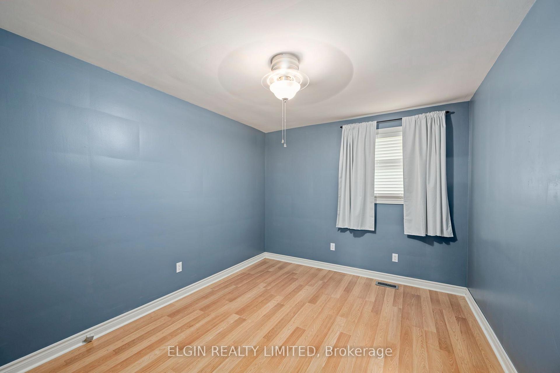 Photo 11 of 27 Vanier Place, St. Thomas — HOMEH
