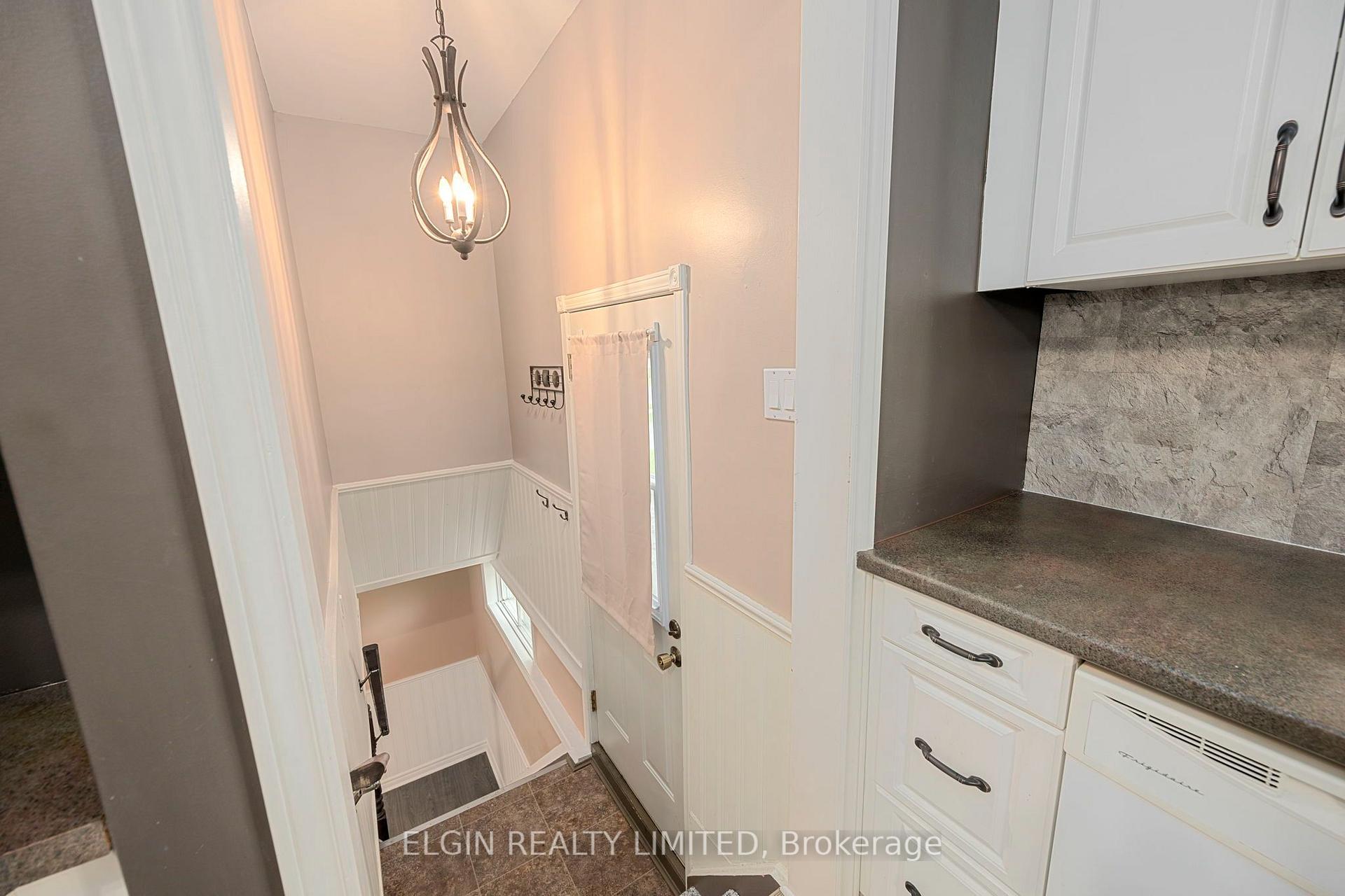 Photo 26 of 27 Vanier Place, St. Thomas — HOMEH