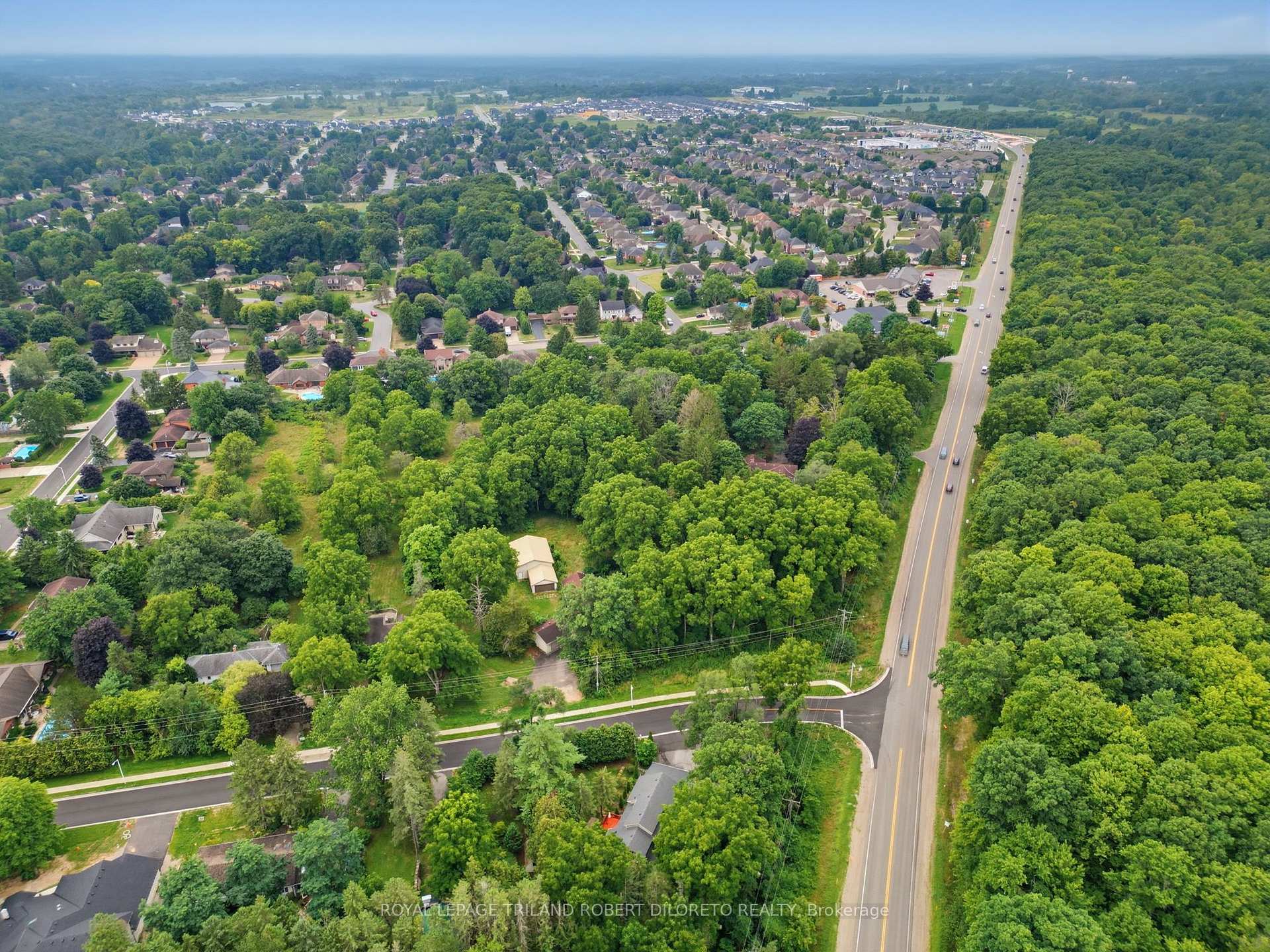Photo 6 of 7 Elmhurst Street, Middlesex Centre, Kilworth — HOMEH