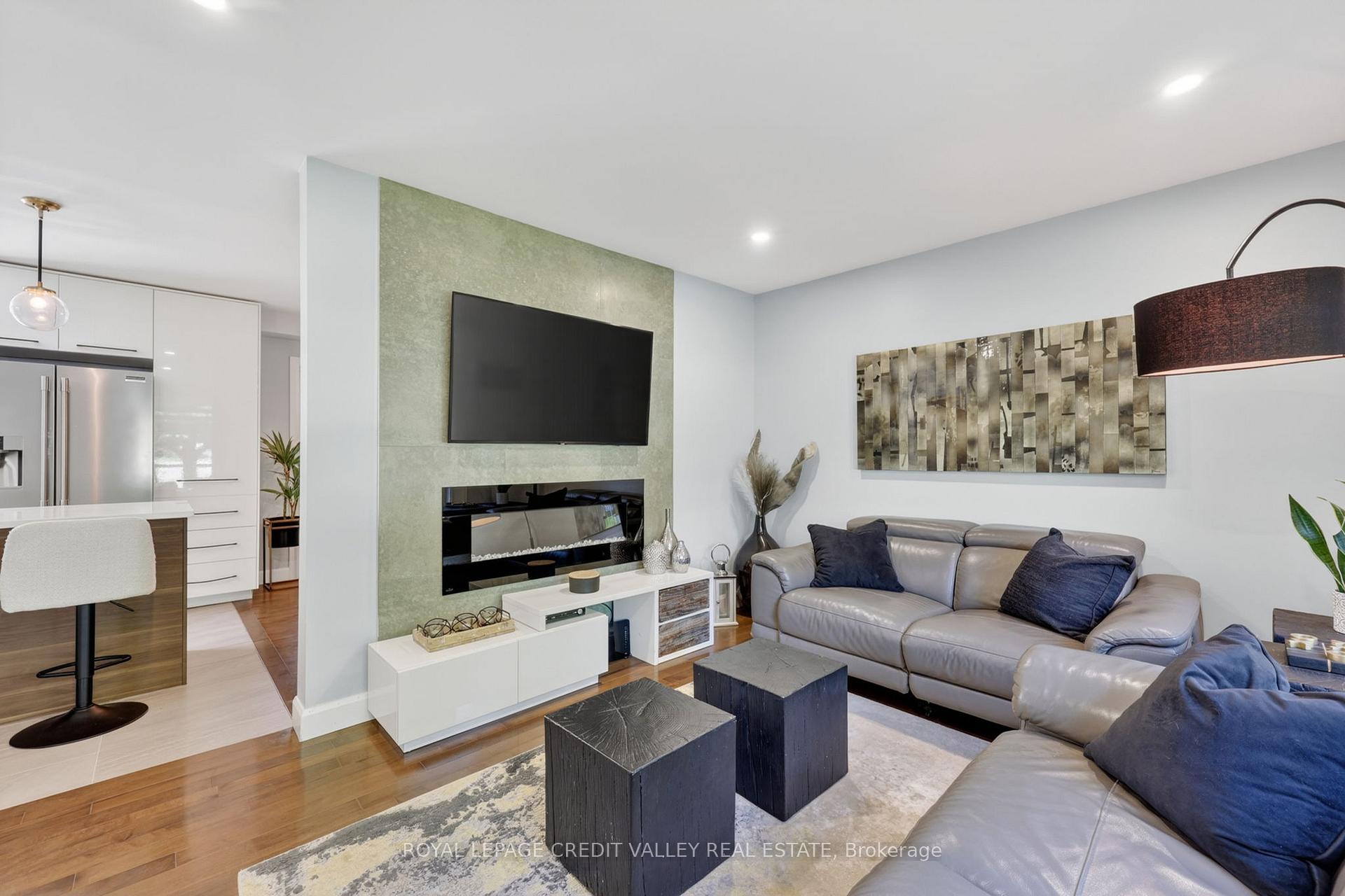 Photo 10 of 185 Bartley Bull Parkway, Brampton, Brampton East — HOMEH