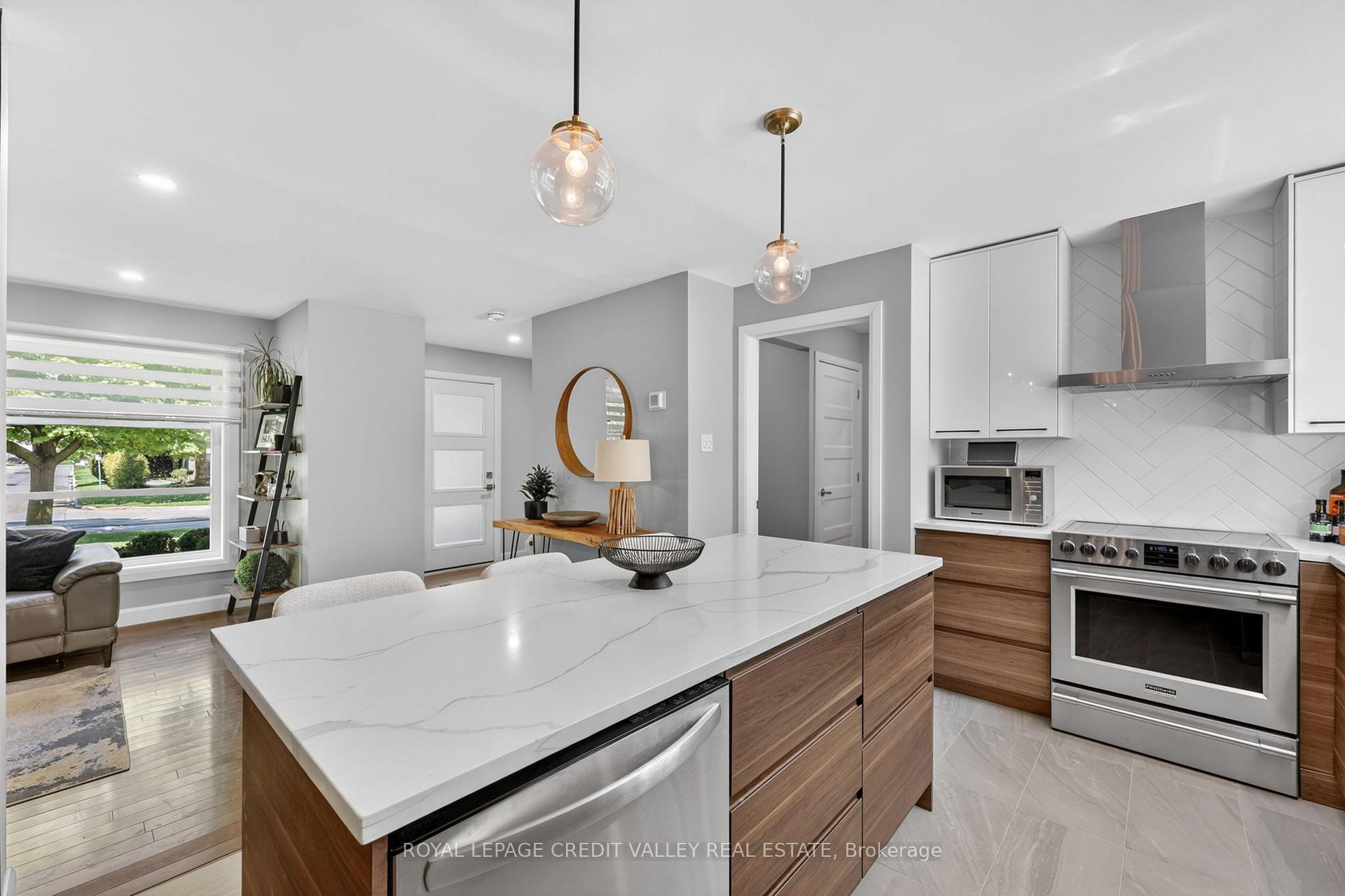 Photo 14 of 185 Bartley Bull Parkway, Brampton, Brampton East — HOMEH